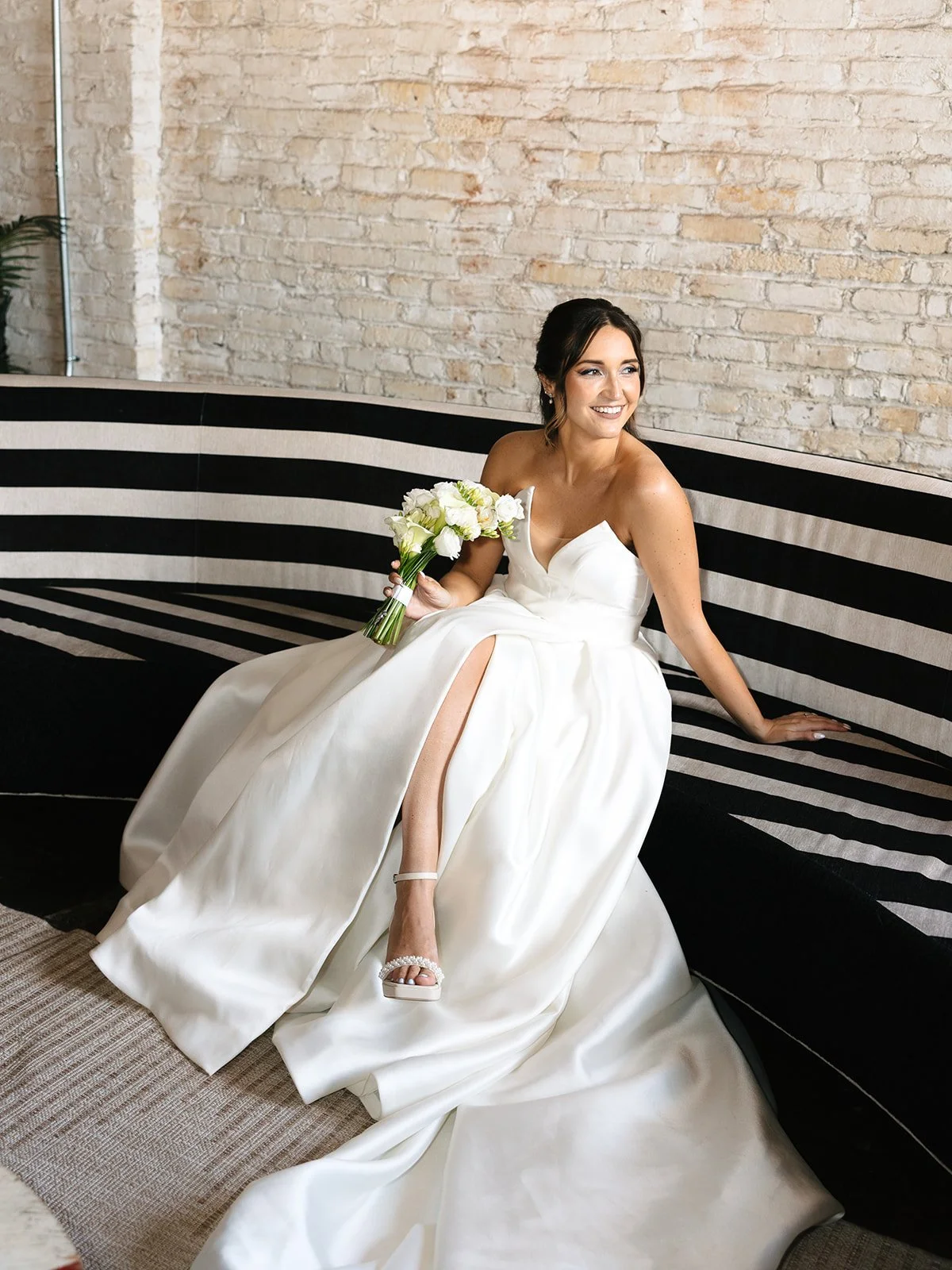 kelsey-chris-marathon-music-works-wedding-previews-nicole-kiser-imagery-46_websize.jpg