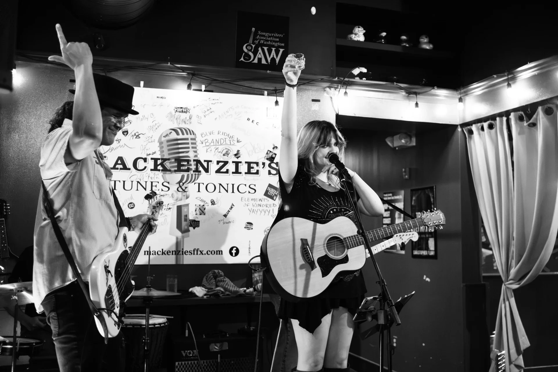 Live Music - Molly & the Misfits @ Mackenzie's Tunes & Tonics