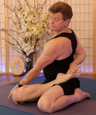 FULL WEEKEND: Strength, Balance, and Equanimity - Sun & Moon Yoga