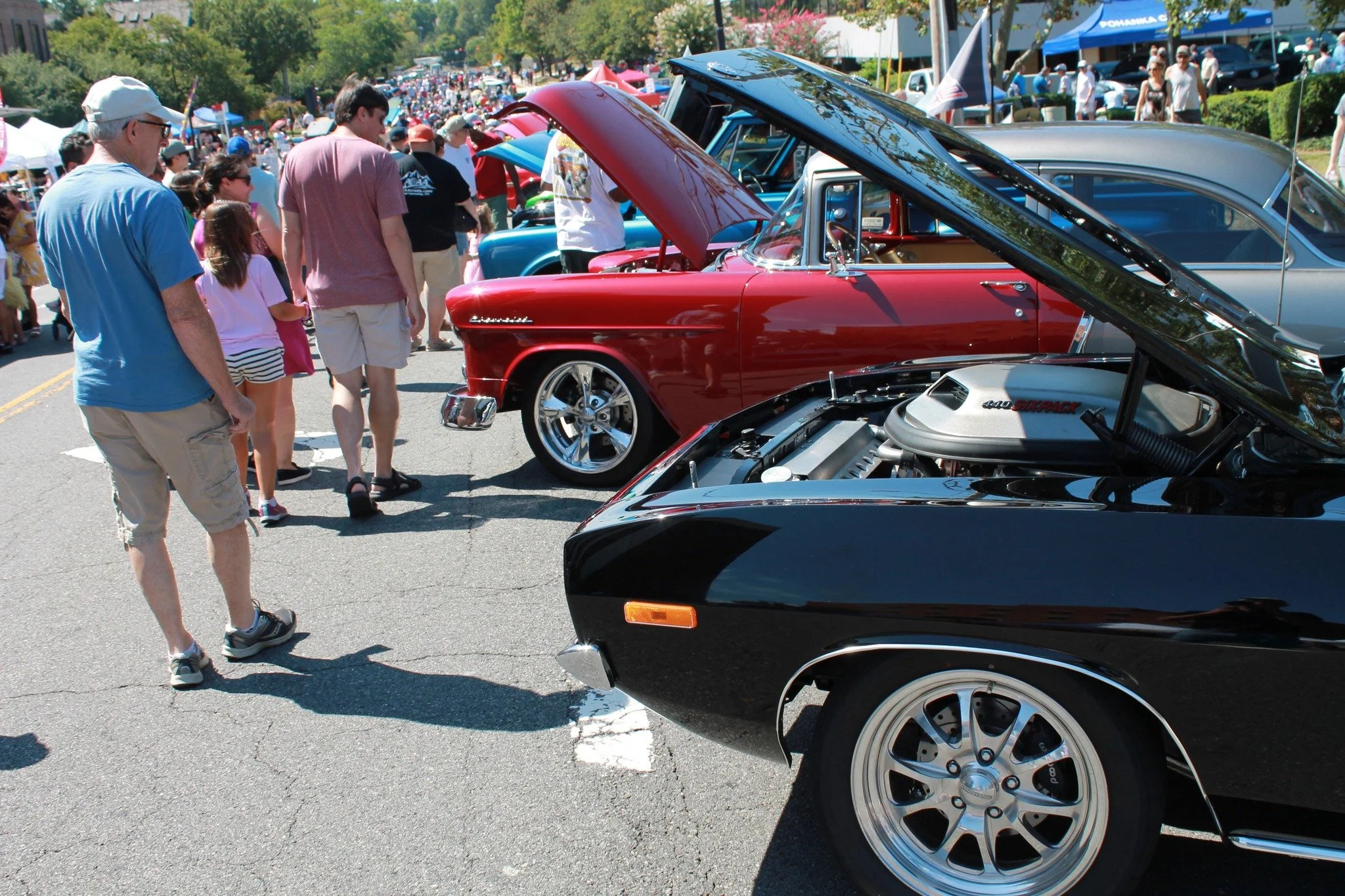Spend Labor Day in Old Town Fairfax at the 27th Annual Labor Day Car Show! 🚗

Hosted by the City of Fairfax and the Clifton Lions Club, this annual tradition returns Monday, September 7, bringing hundreds of cars of all makes, models, styles, and er
