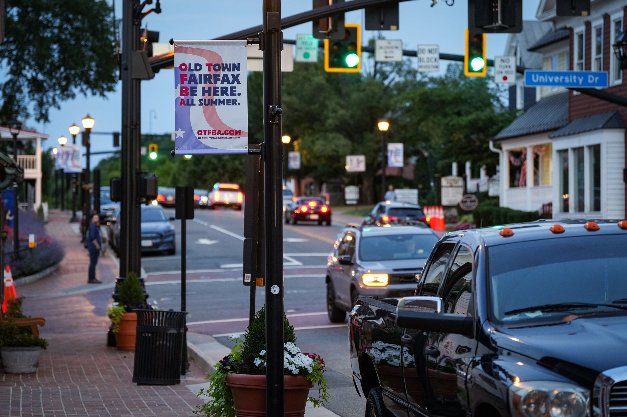 With festivals, markets, live music, community events, and more filling the calendar this fall, there are plenty of reasons to spend some time in Old Town Fairfax 🍂

Come out for an event and make a day of it! Grab a coffee, explore the local shops,
