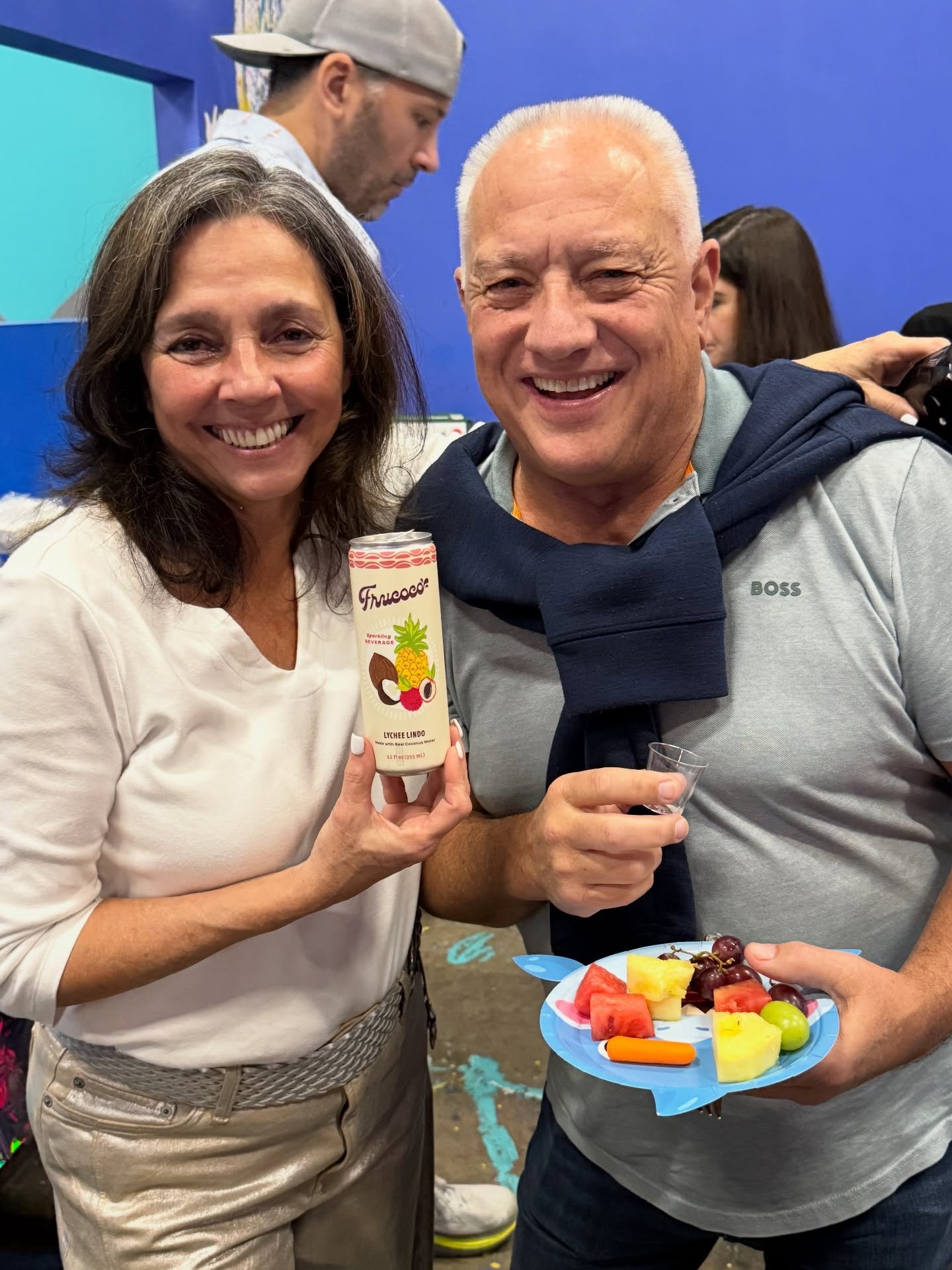 Life feels so good celebrating with family, friends &amp; Frucoco!

#frucoco #sparkling #coconutwater #sparklingcoconutwater #tropicaldrinks