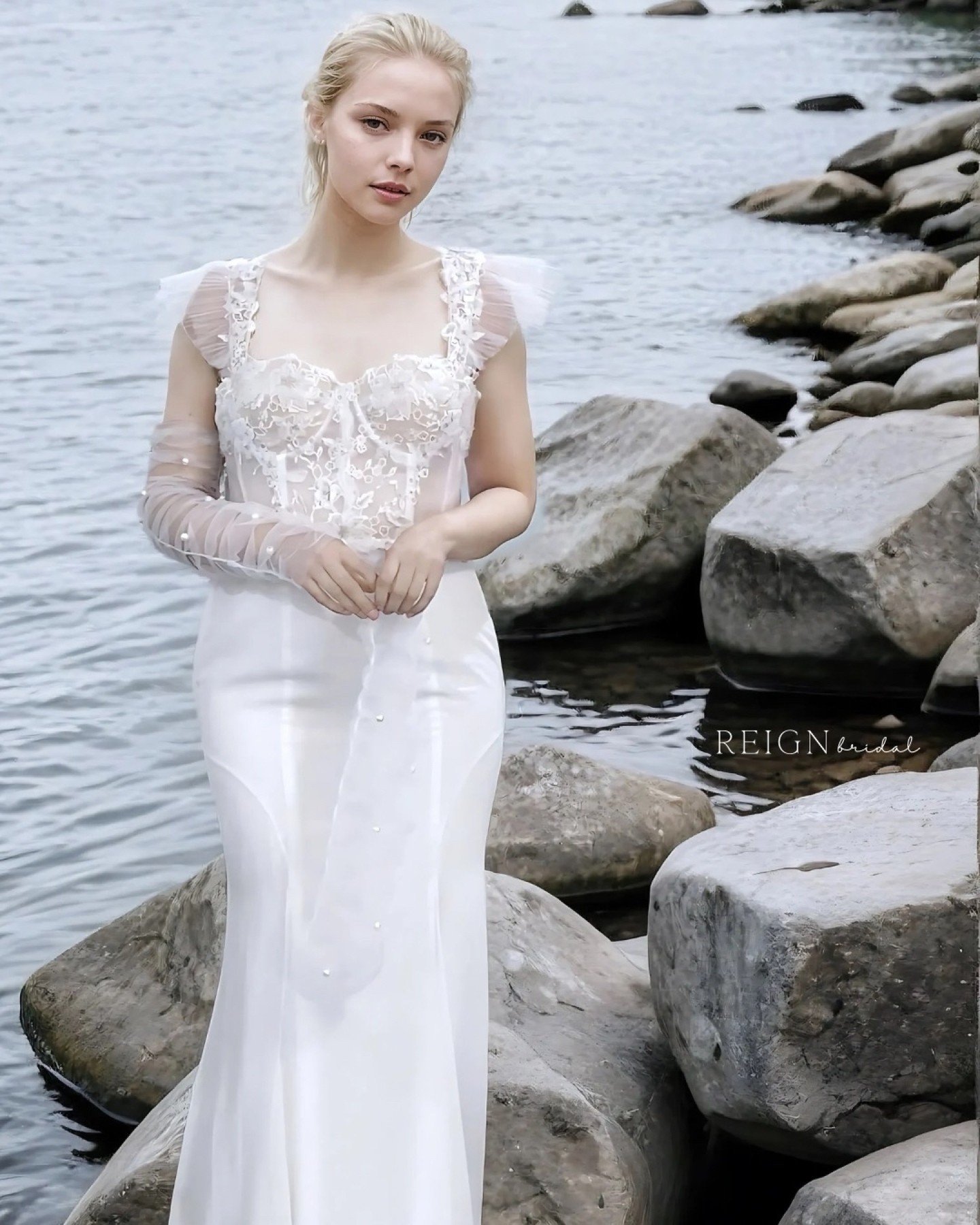 🕊️SOAR Bridal Collection 🕊️
Closing orders on Dec.1st for Maternity leave. Save 10% on @etsy exclusively this week only!

Orders in studio will be accepted until Sunday, Dec.1st! Book a try-on through our website. 
Custom requests not accepted at t