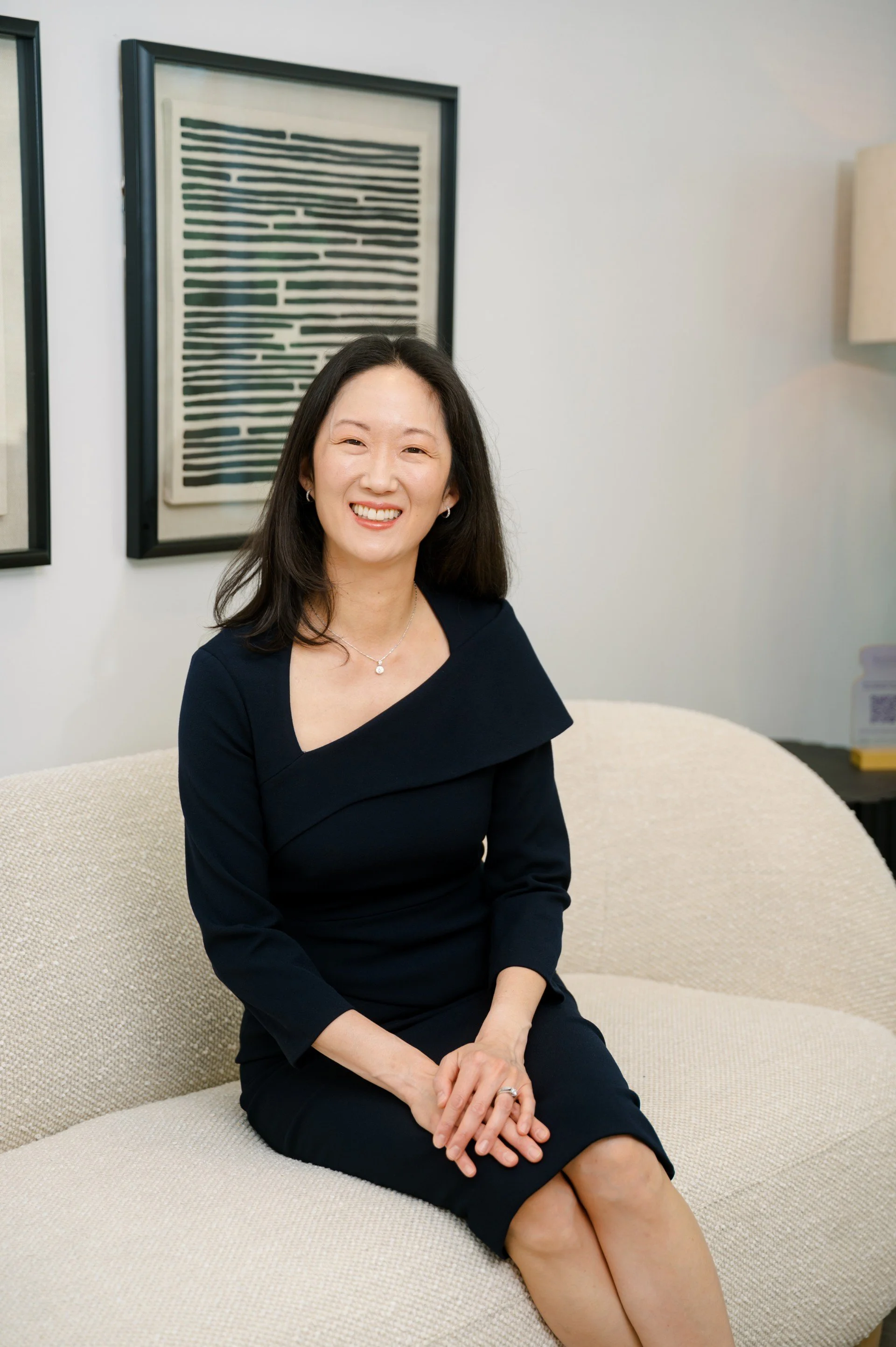 Headshot of Dr. Cindy Wu of Aesthetic Management Group
