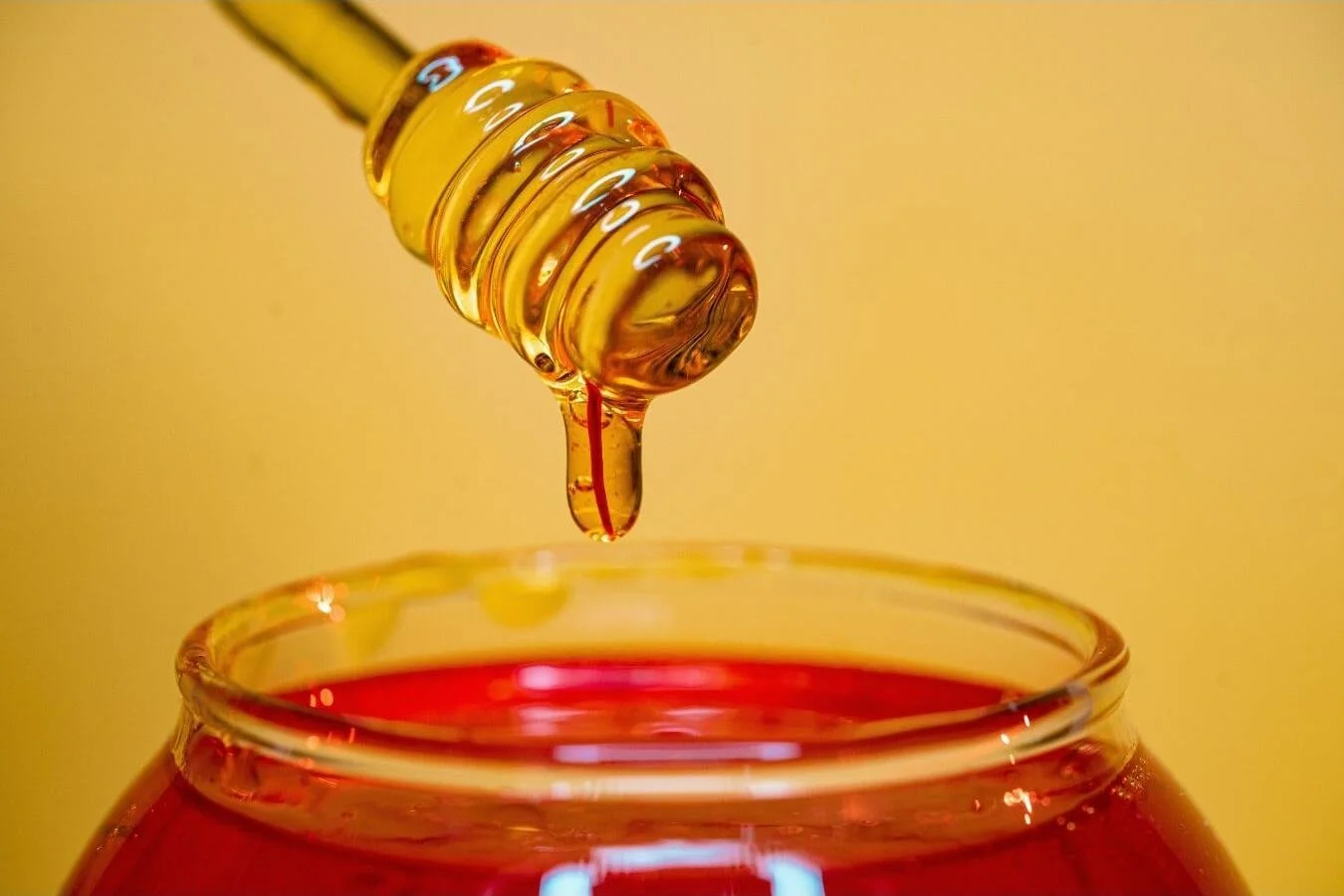 Honey vs Sugar: The Tea Lover's Guide to Sweetening Your Cup