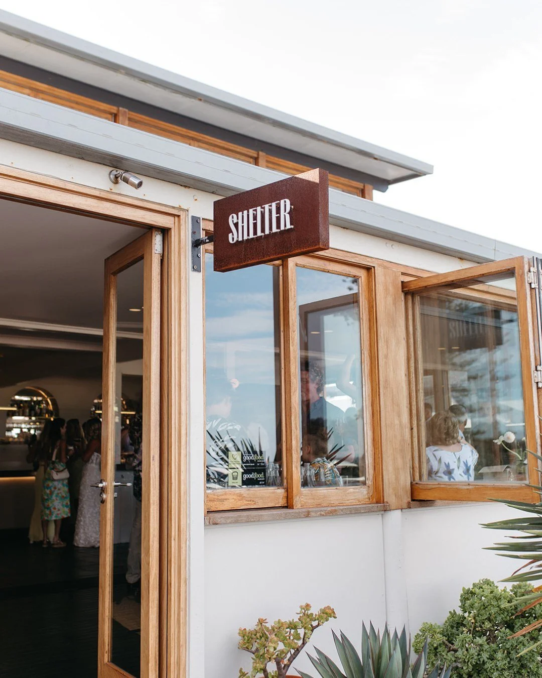 Start your morning with breakfast from 7am, followed by lunch.

This week, join us for dinner and Sundowners Friday and Saturday from 4pm. From next week, Thursday evenings return ~ dinner, drinks and music by the sea. Sunday midday brings steak &amp