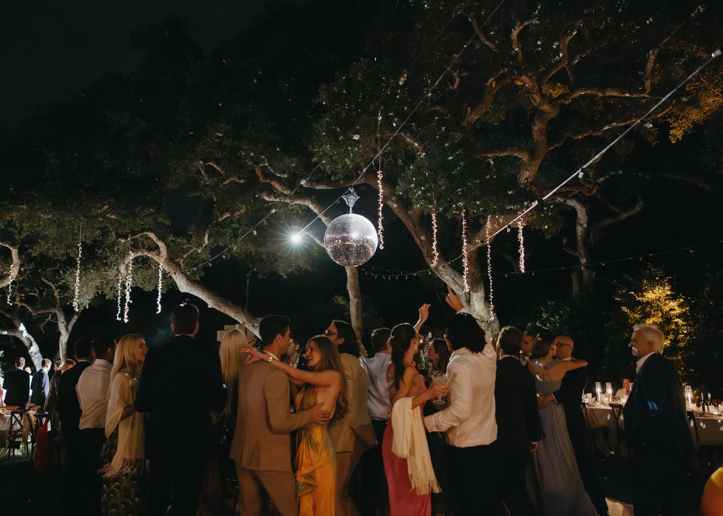 LoganColePhotographyweddings-230901 copy.jpg