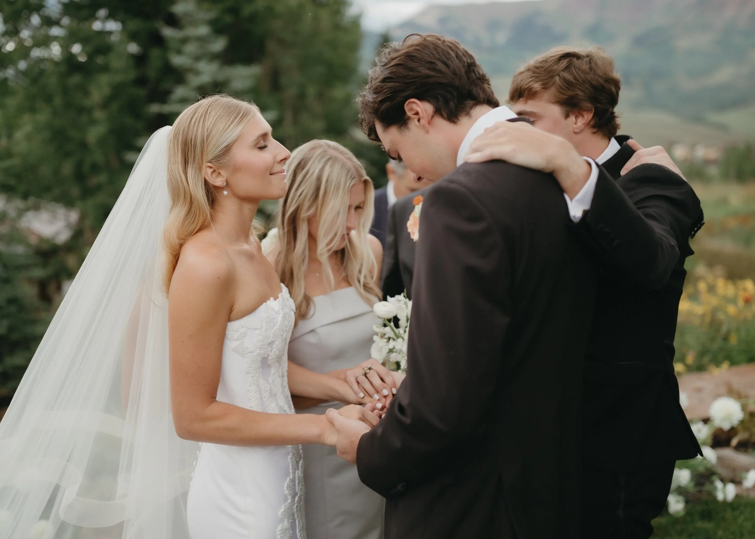 LoganColePhotographyweddings-8894 copy.jpg