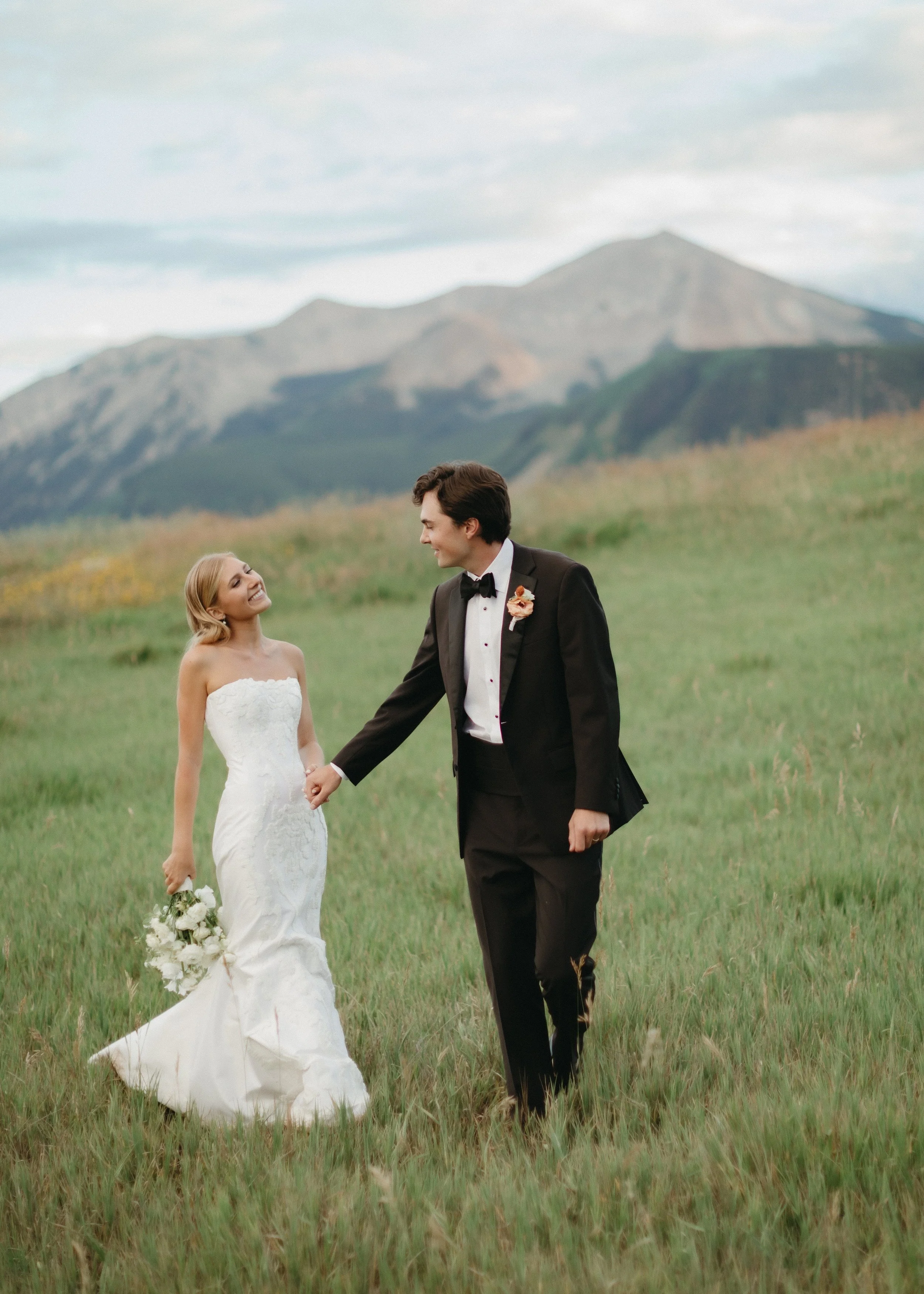 LoganColePhotographyweddings-4448 copy.jpg