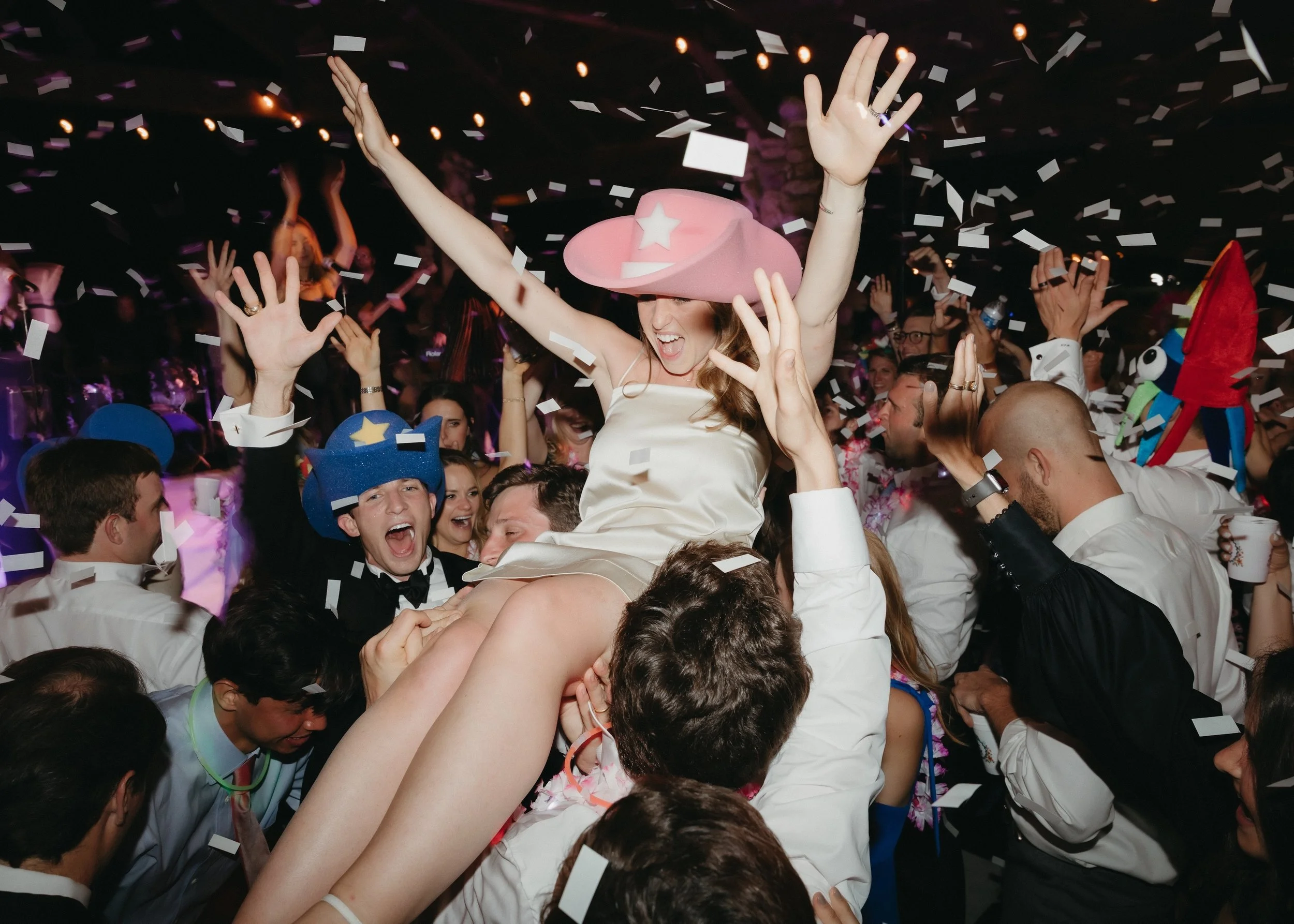 LoganColePhotographyweddings-2-5 copy.jpg