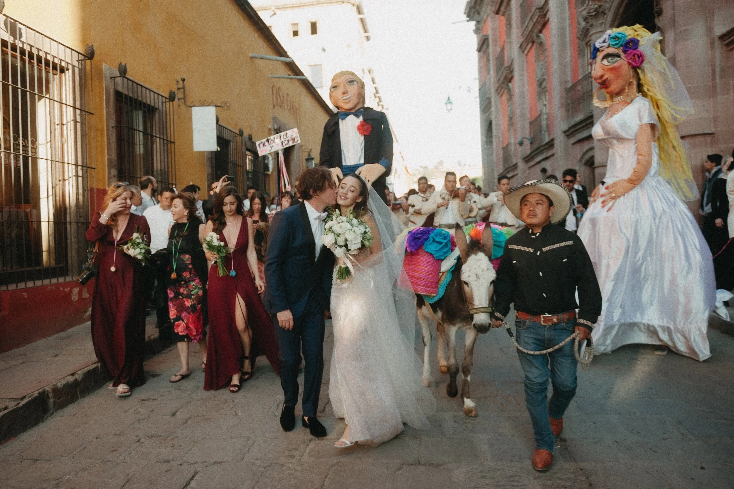 LoganColePhotographyweddings-2-4 copy.jpg