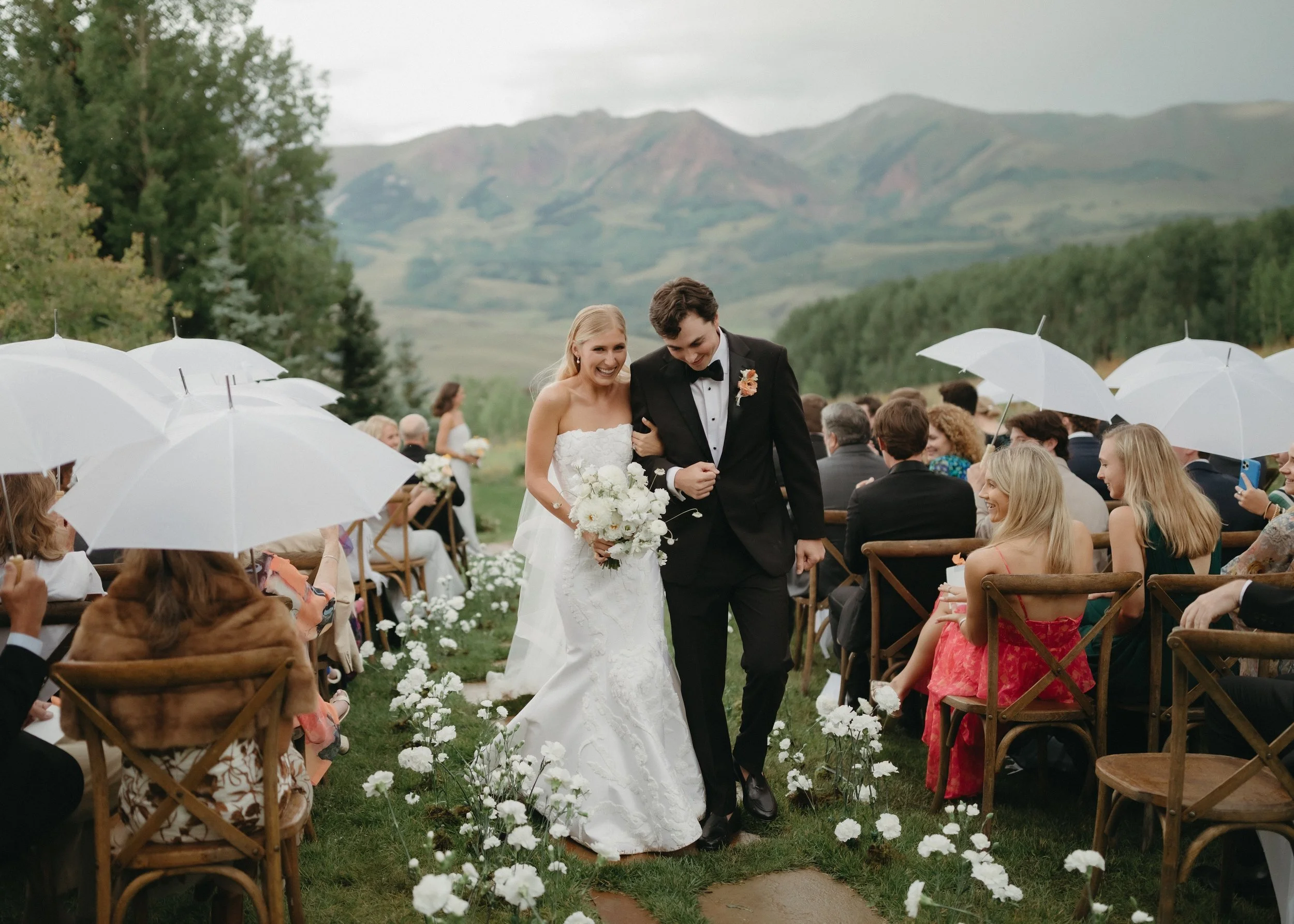 LoganColePhotographyweddings-8934 copy.jpg