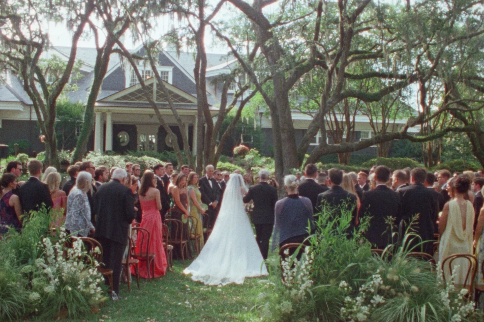 A collection of frames from the abundantly joyous celebration of the Sissons. 🥂

#16mm #16mmfilm #16mmwedding #kiawahwedding #weddingvideography