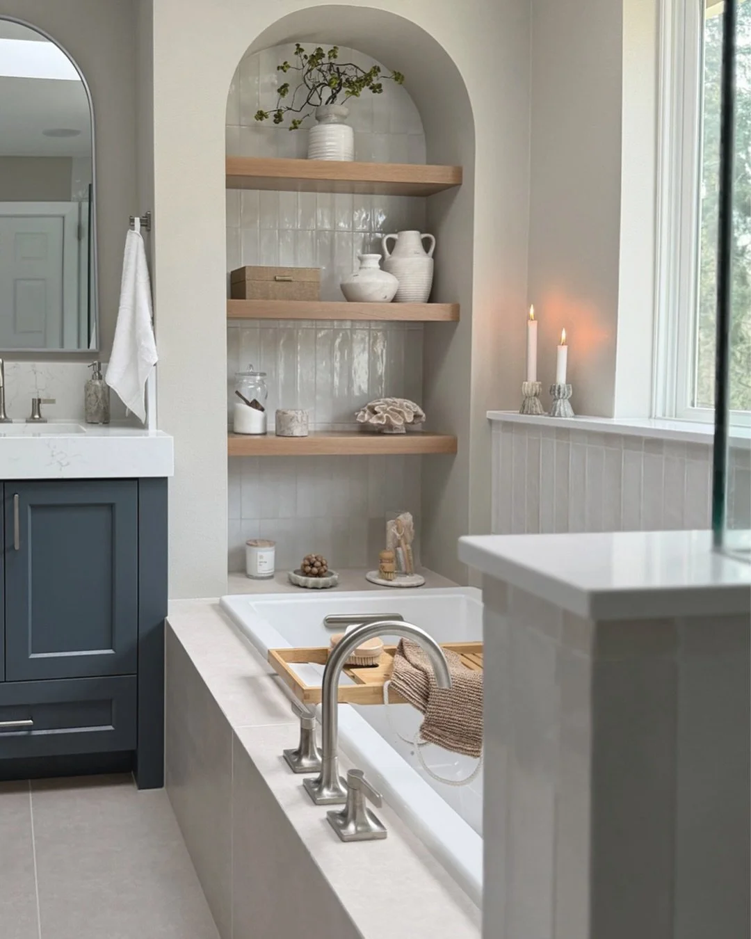 How do you make a modern bathroom remodel feel timeless&hellip; without it looking like every other one? 🤔

In this Puyallup bathroom remodel, the impact came from refining the details that shape how the space looks and functions day to day.

Here&r