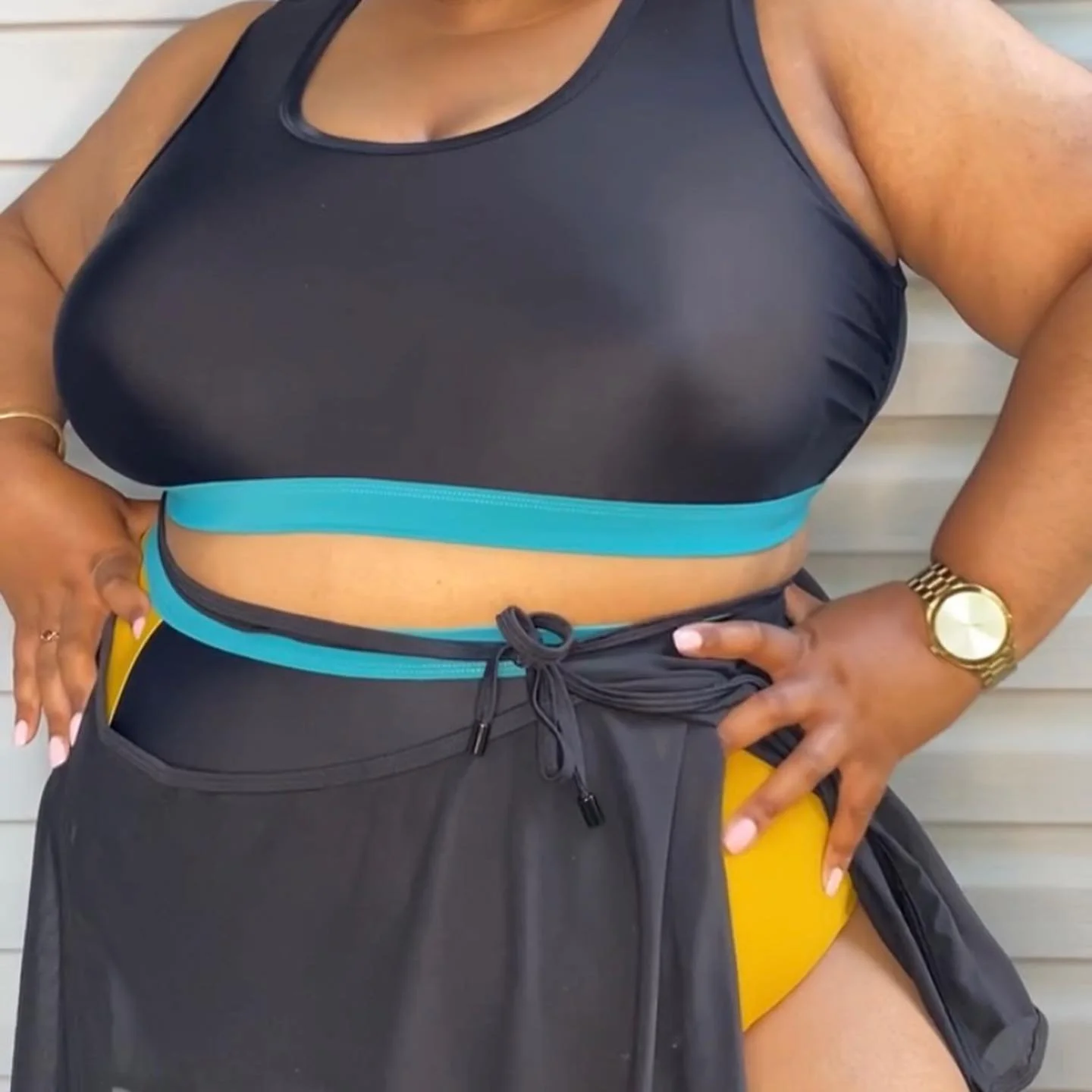 No I am not wearing a bra in this picture. 💛
My bathing suits just hold like that! 

This bathing suit is on sale for $20. Link is in bio. 

#fashion #contourkm #thebeginning #plus #plussize #swimwear #plussizeswimwear #clt #charlotte #charlottenc #