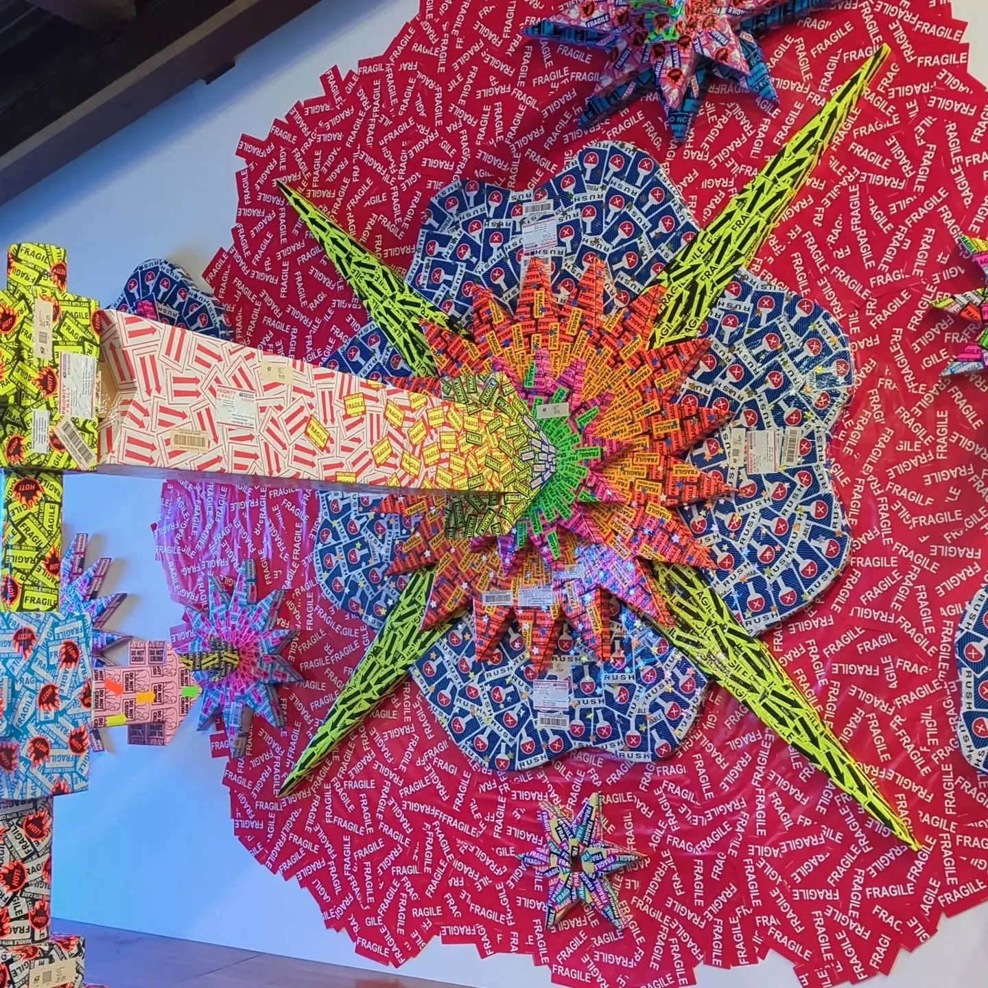 Local artist Abe Ferraro's installment for tonight's First Friday Albany launch at @overitmedia - 435 New Scotland Ave from 5-8pm.
.
#local
#localart #firstfridayalbany #firstfriday #art #paper