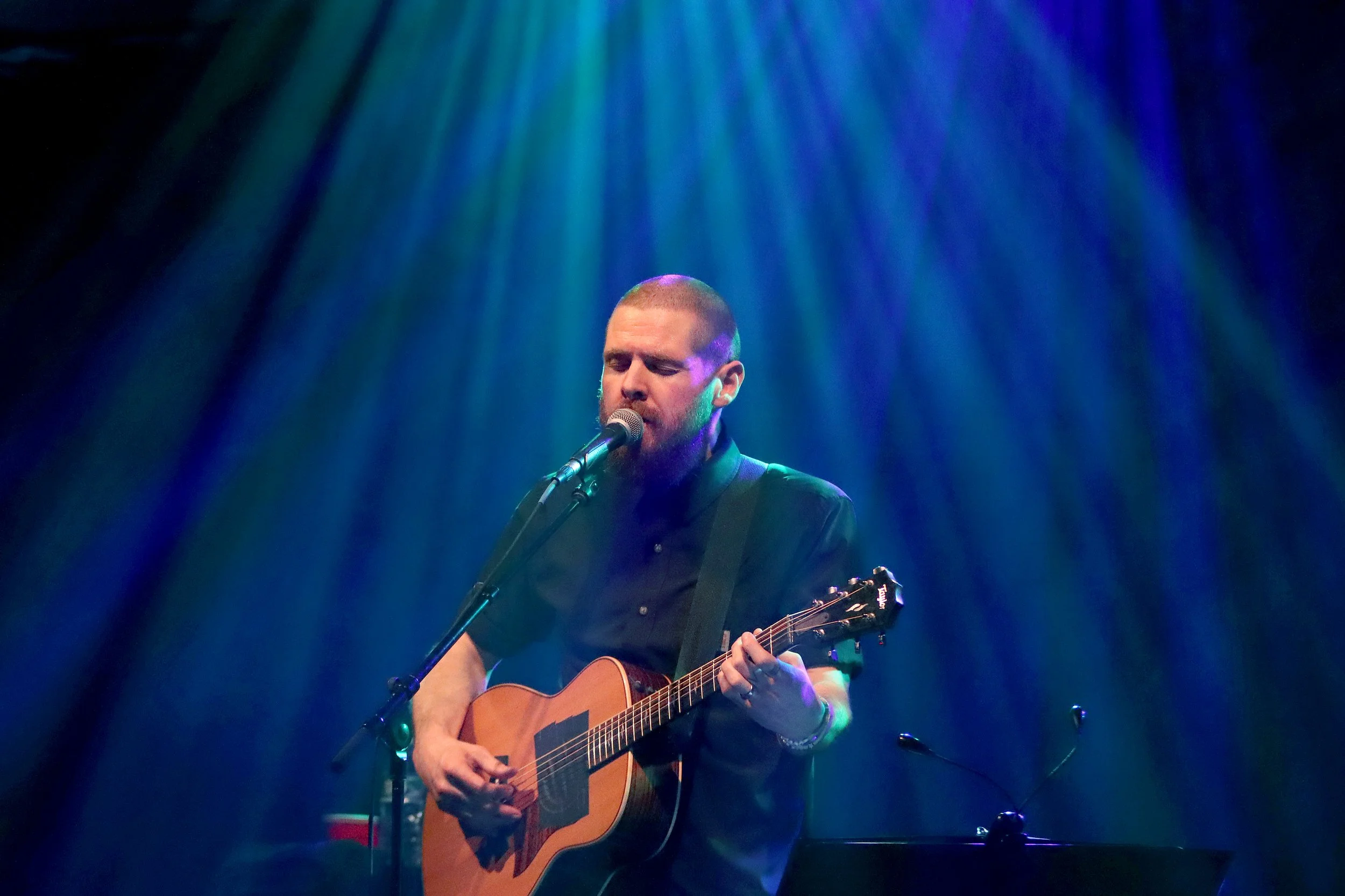 GALLERY: Andy Hull Delivers a Soul-Stirring, Solo Performance in Woodstock