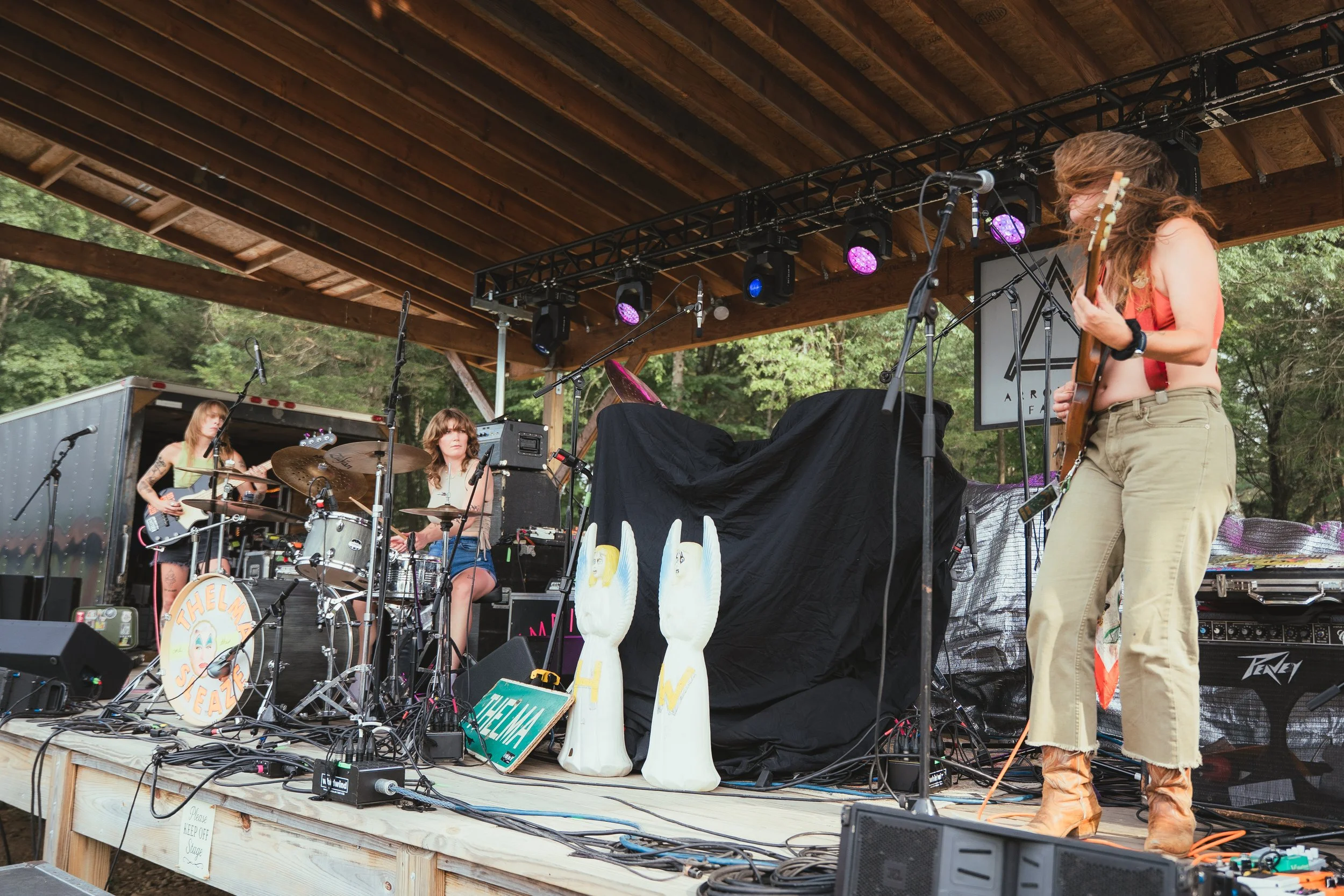 7-26-25_DBT-Deer-Tick-Thelma-Arrowood_DebiGustafson_300dpi-48.jpg