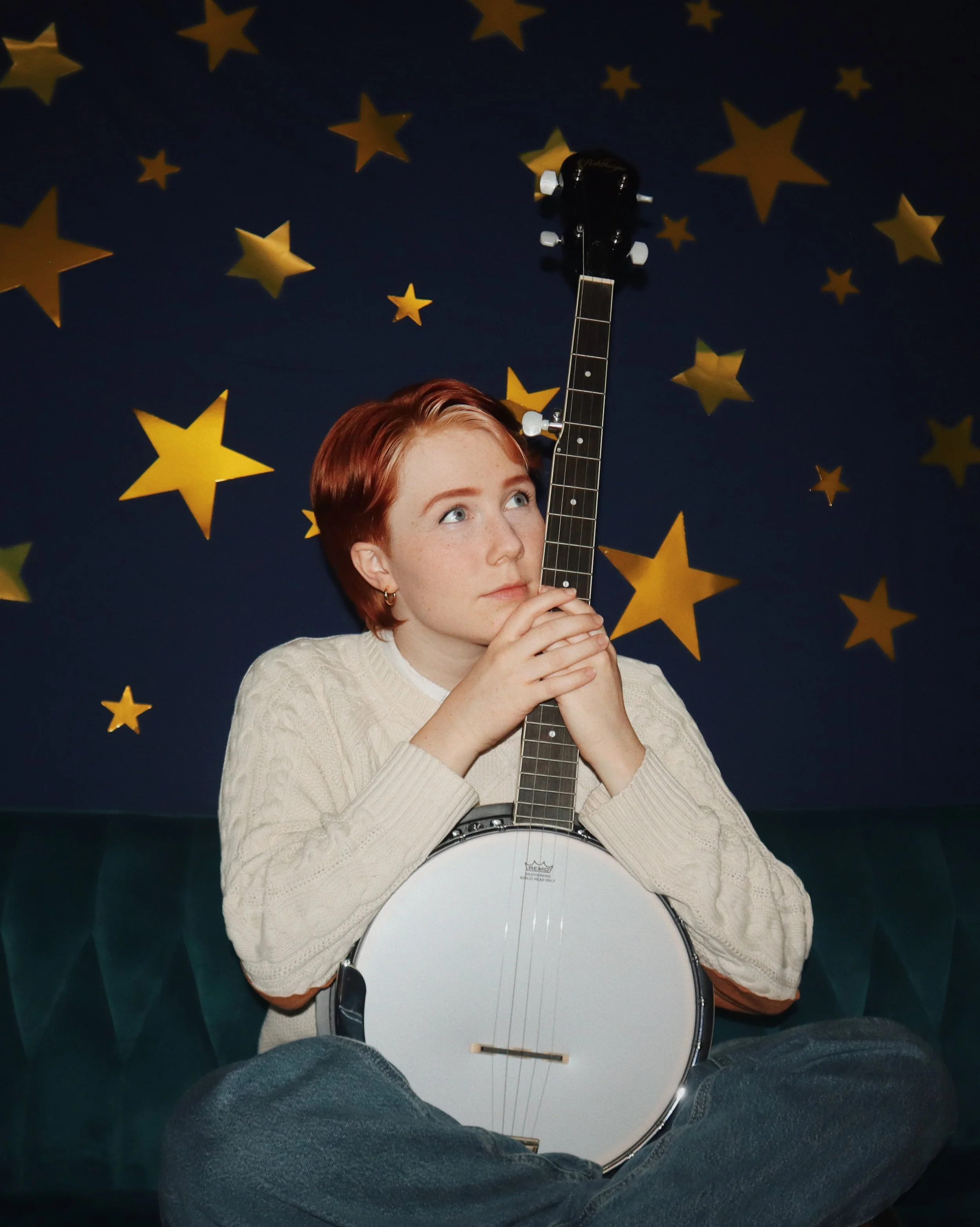 Ellis Piper portrait banjo stars_credit Ellis Piper.JPG.jpg