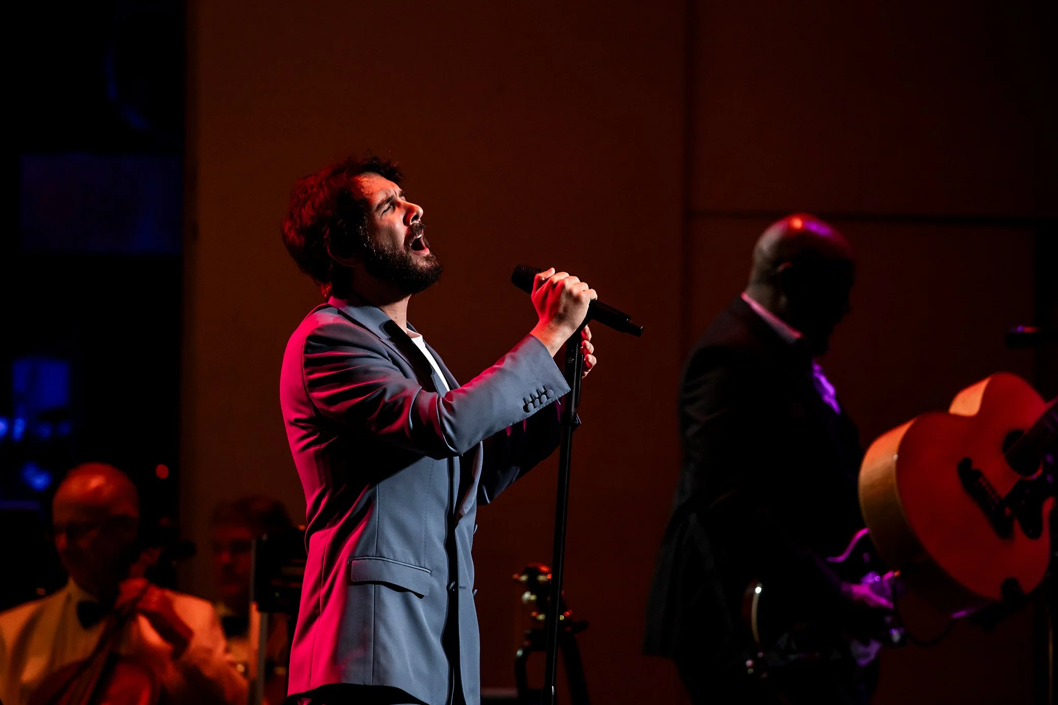REVIEW: Josh Groban Gives the Crowd Exactly What They Want
