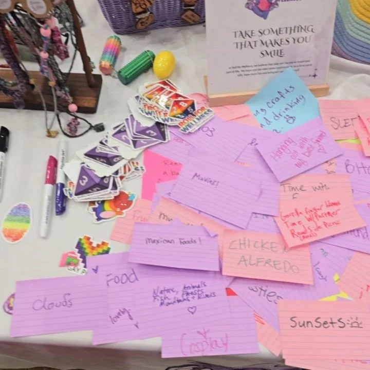 Having a great time at the connooga night market! Thanks to everyone who stopped by to share what brings them joy and learn more about our services. 

Double thank you to the folks who spent a little monies on chakra oils or intention bracelets, keyc