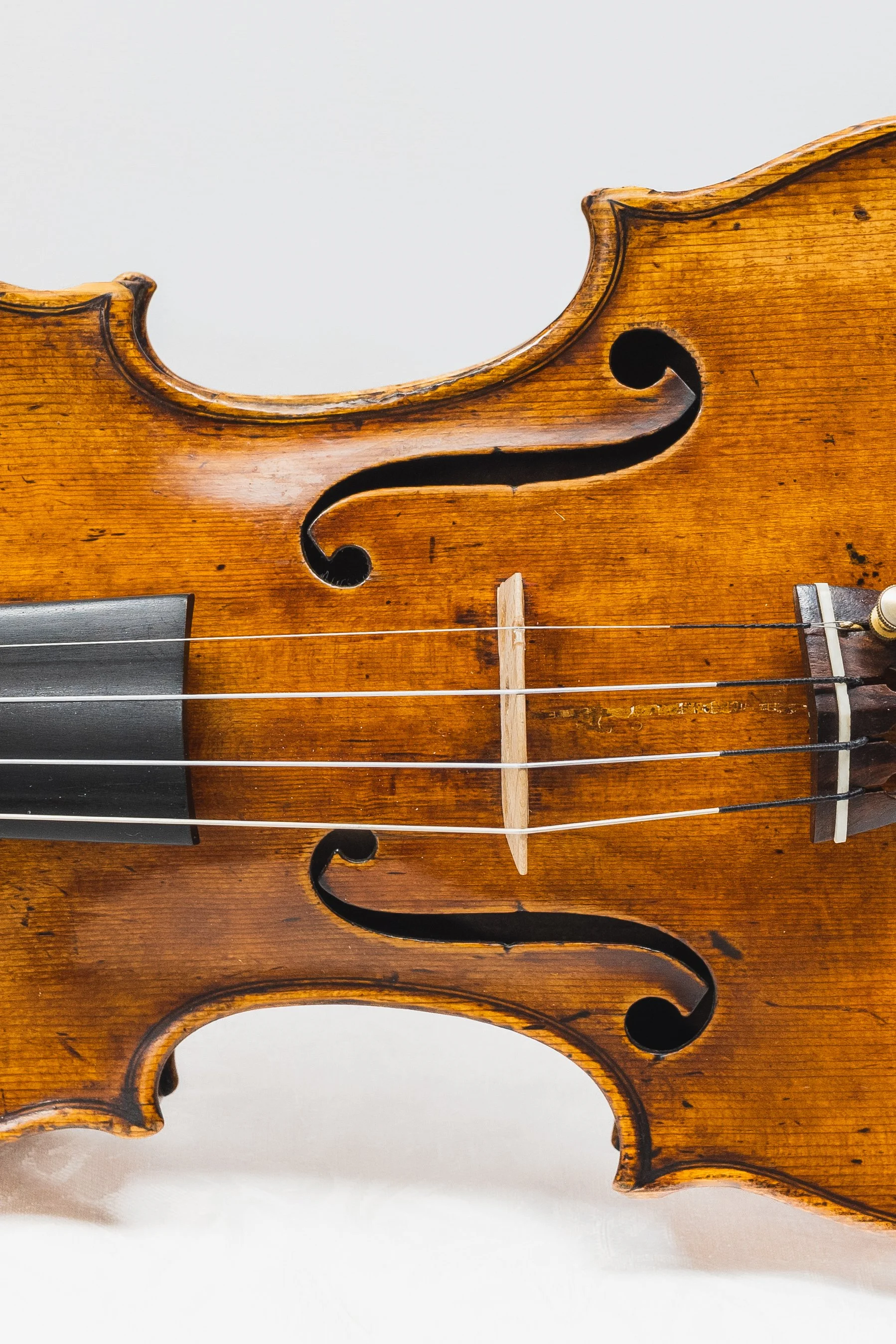 violin1 details6.jpg