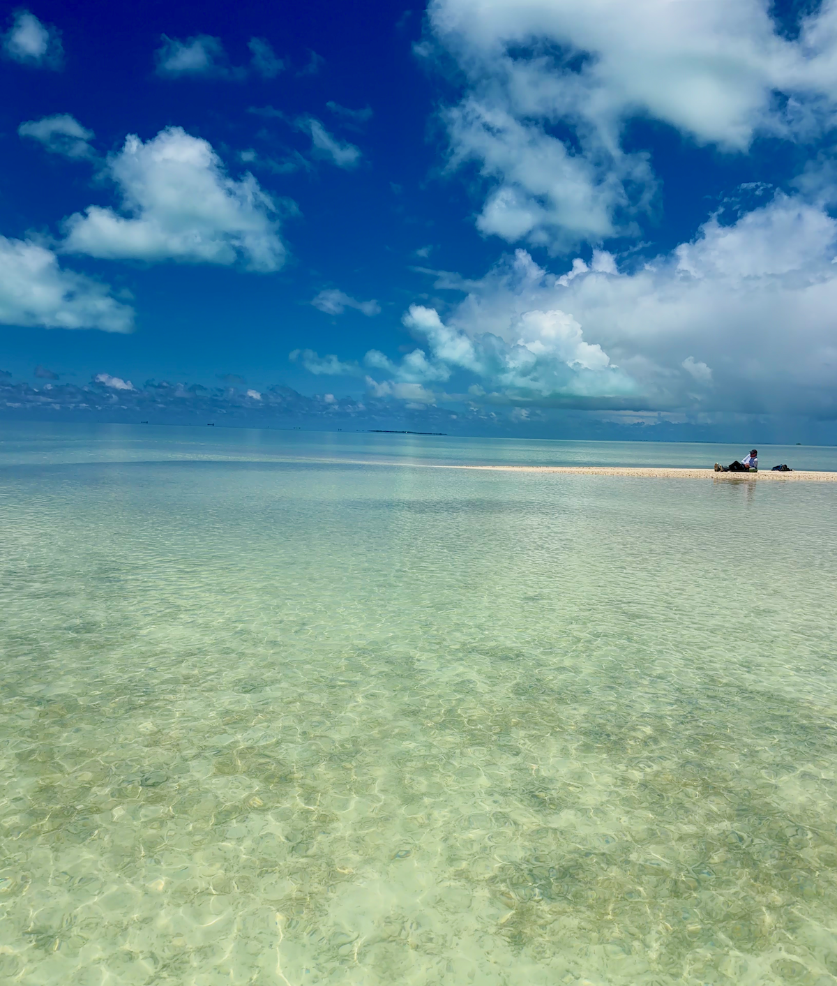 Angler relaxes on the Kiritimati Lagoon on Christmas Island CXI