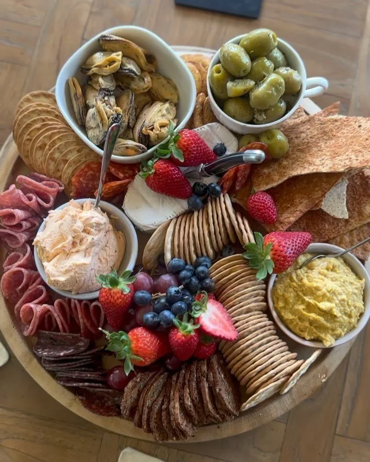 An in-house catering we did a couple of weeks ago, we absolutely loved coming to their home &amp; serving them at their event. Get in touch for your next catering!