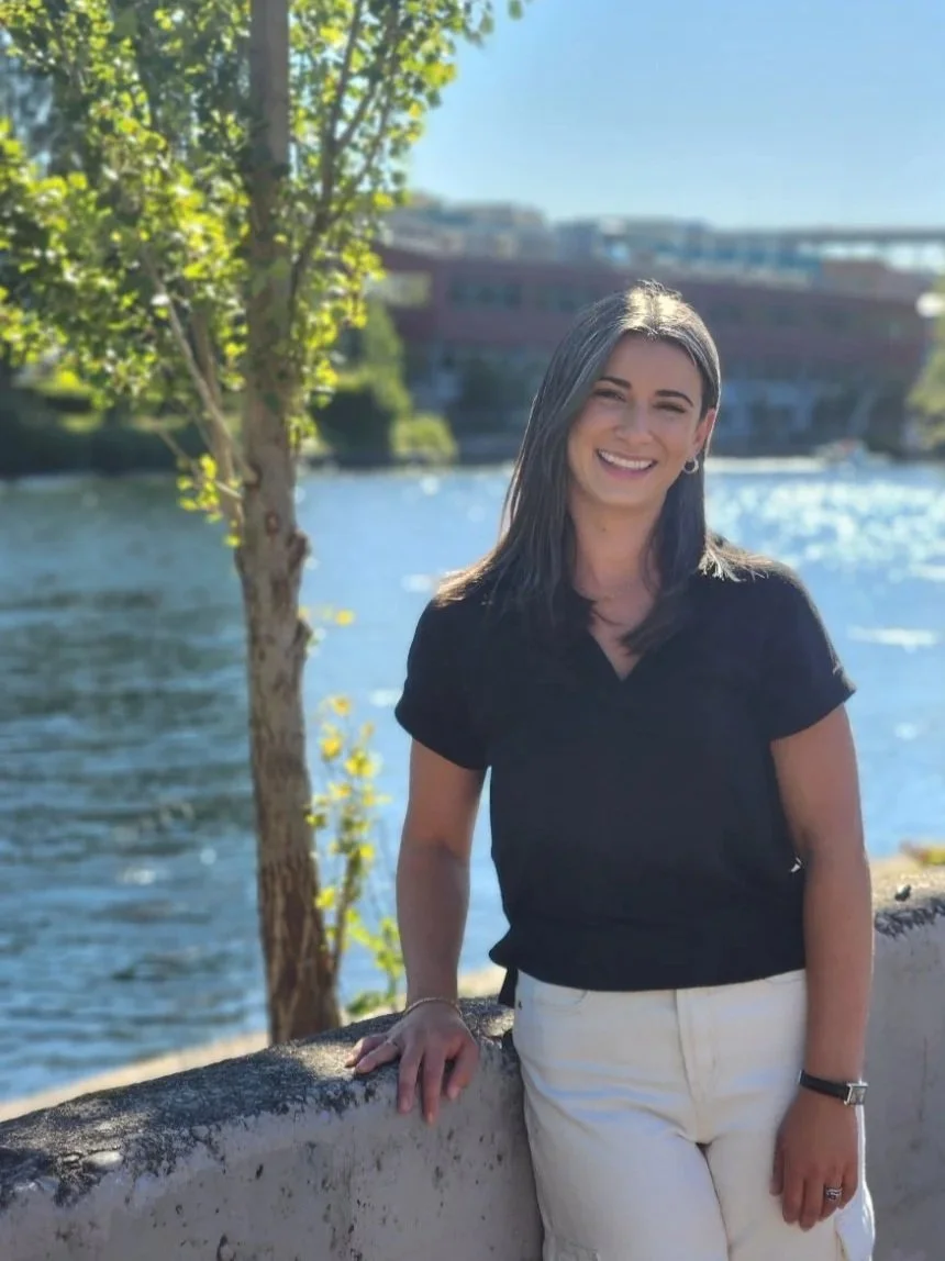 Seattle therapist that focuses on life transitions and burnout