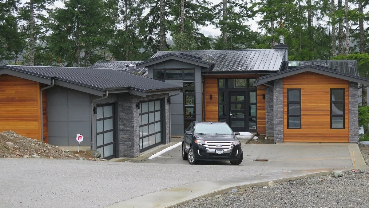 Lakefront Place 2.JPG