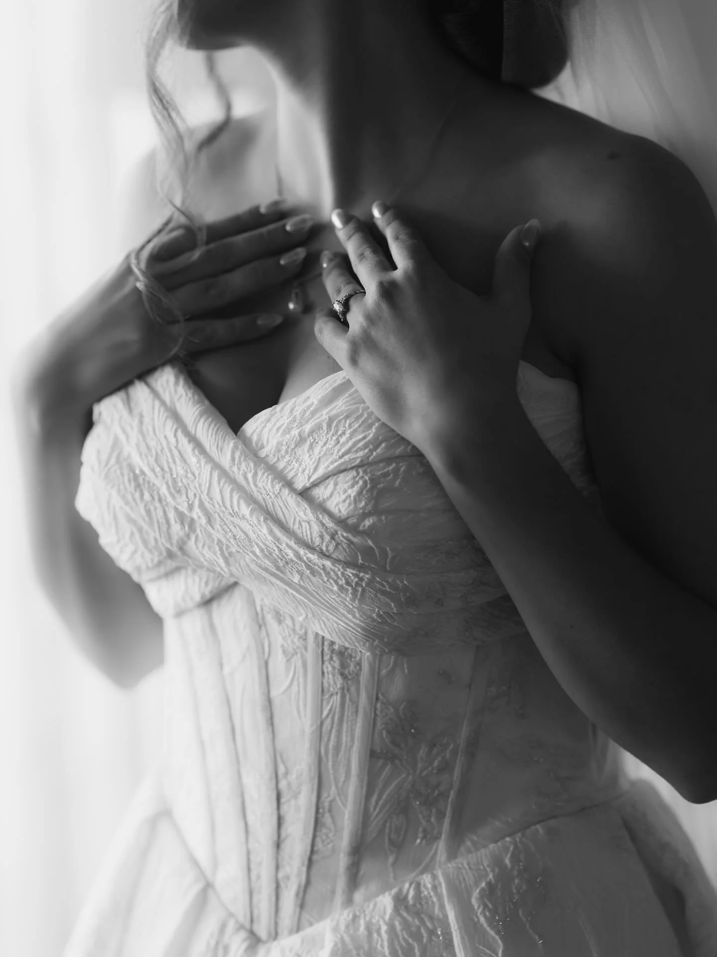 Bridal portraits 🤍

#bridalportraits #weddingphotography #daytonohiophotographers #daytonohioweddingphotography #travelweddingphotographers #travelingweddingphotographers