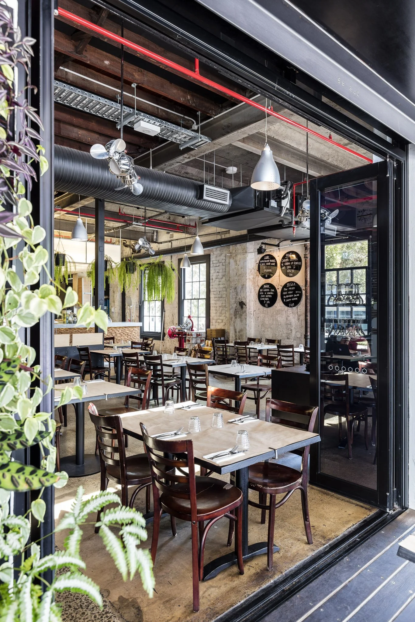 How to Plan an Engagement Party in Sydney on a Budget