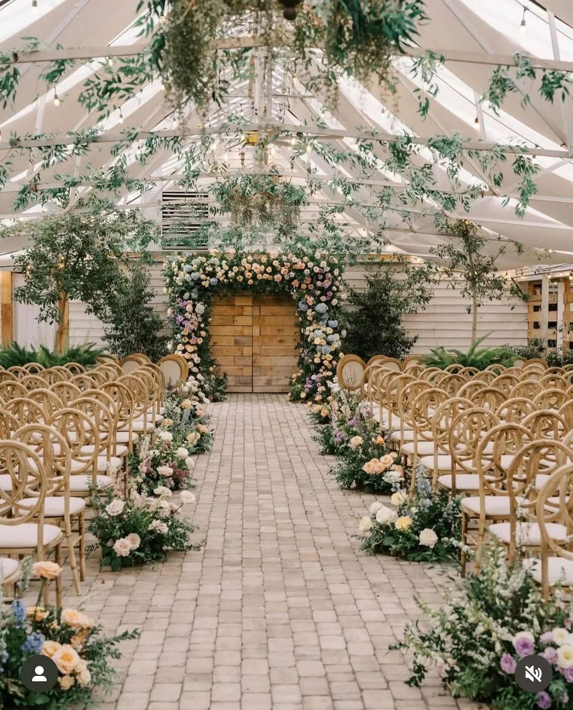 All the pretty details and all the pretty colors 💐