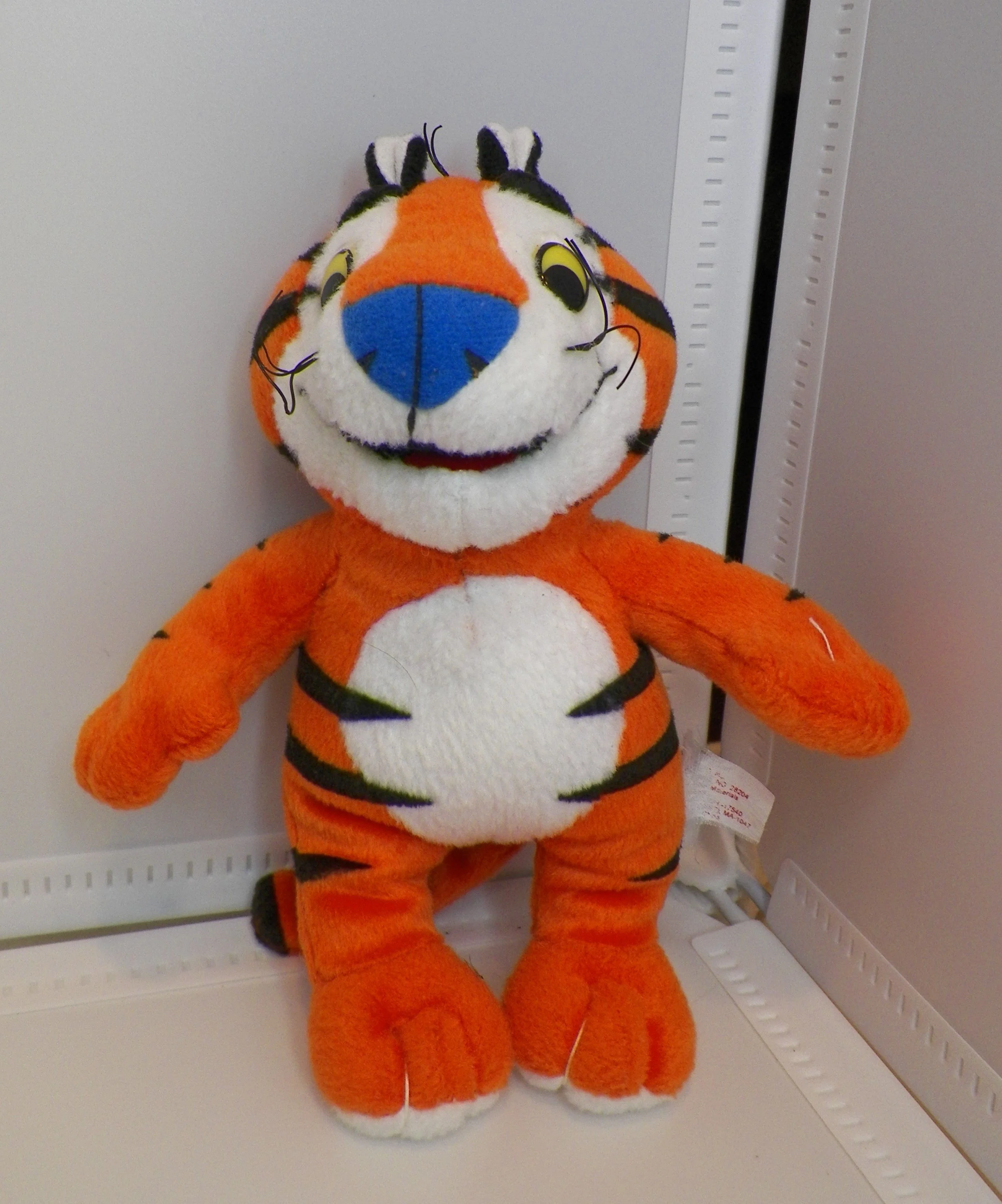 R0681 Tony the Tiger Plush.JPG