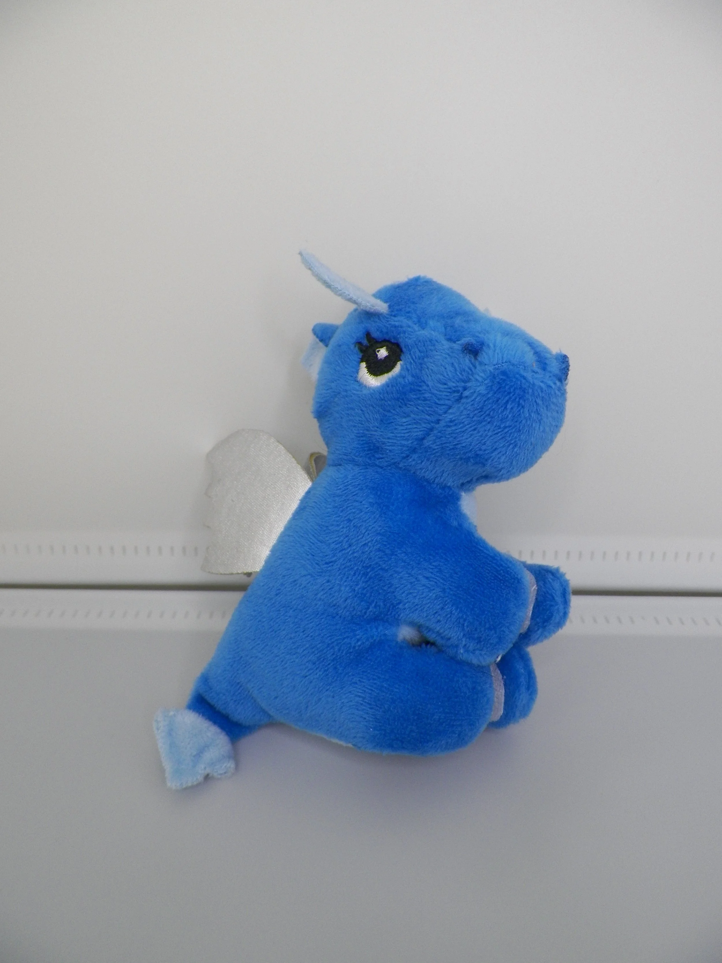 S0786 Dragon plush.JPG