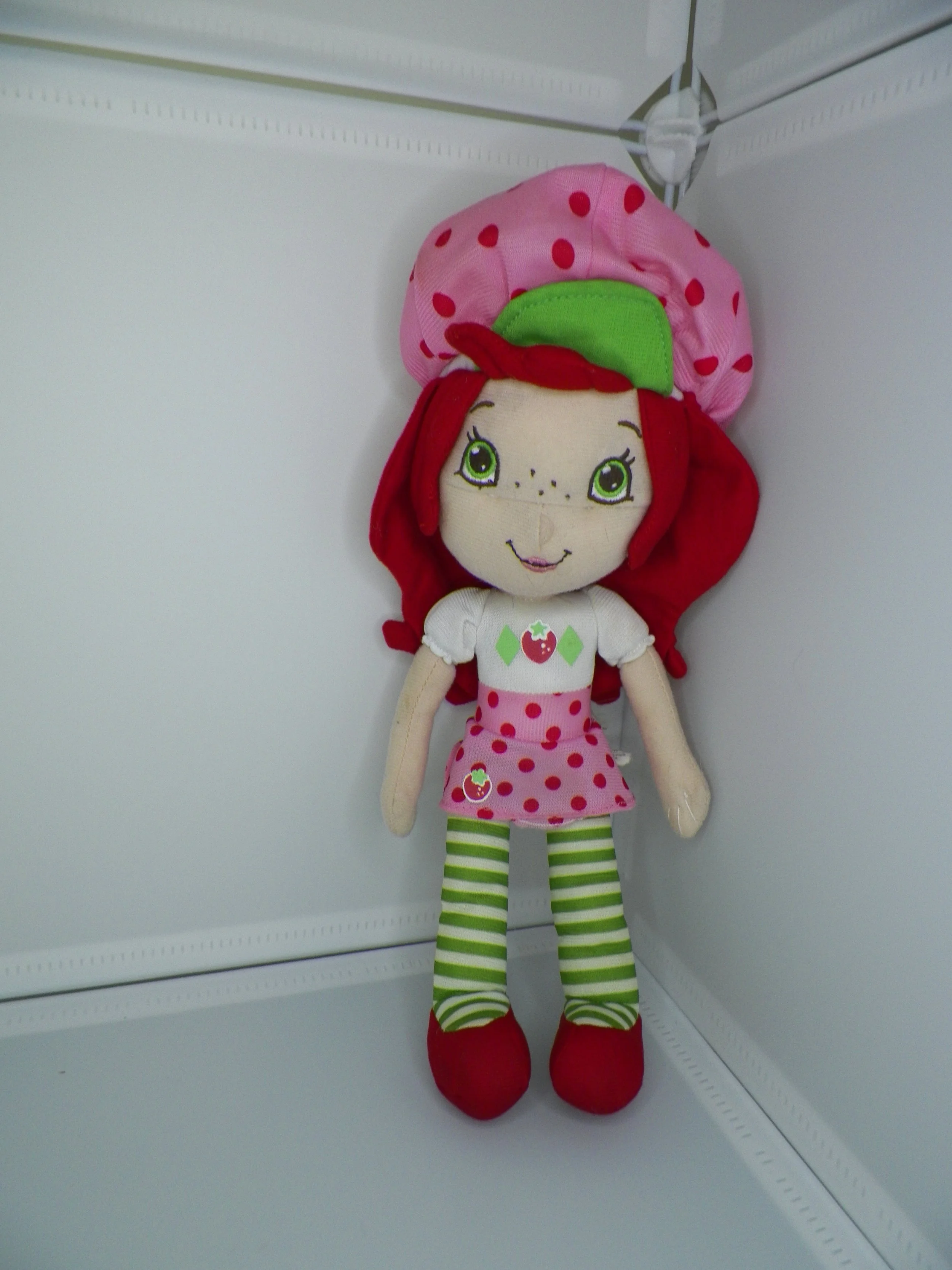 S1075 Stawberry Shortcake Plush.JPG