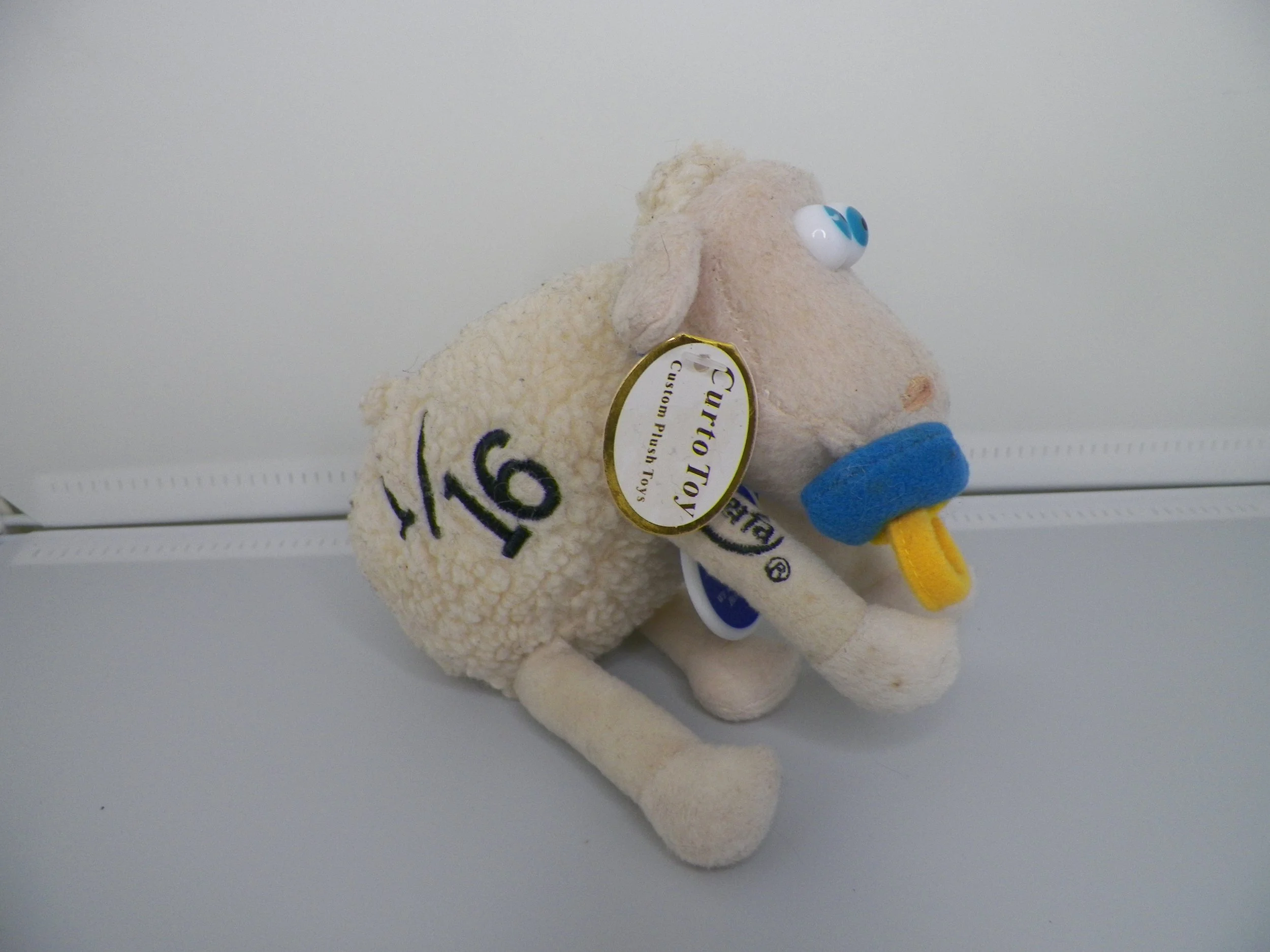 S0755 Serta Sheep plush.JPG