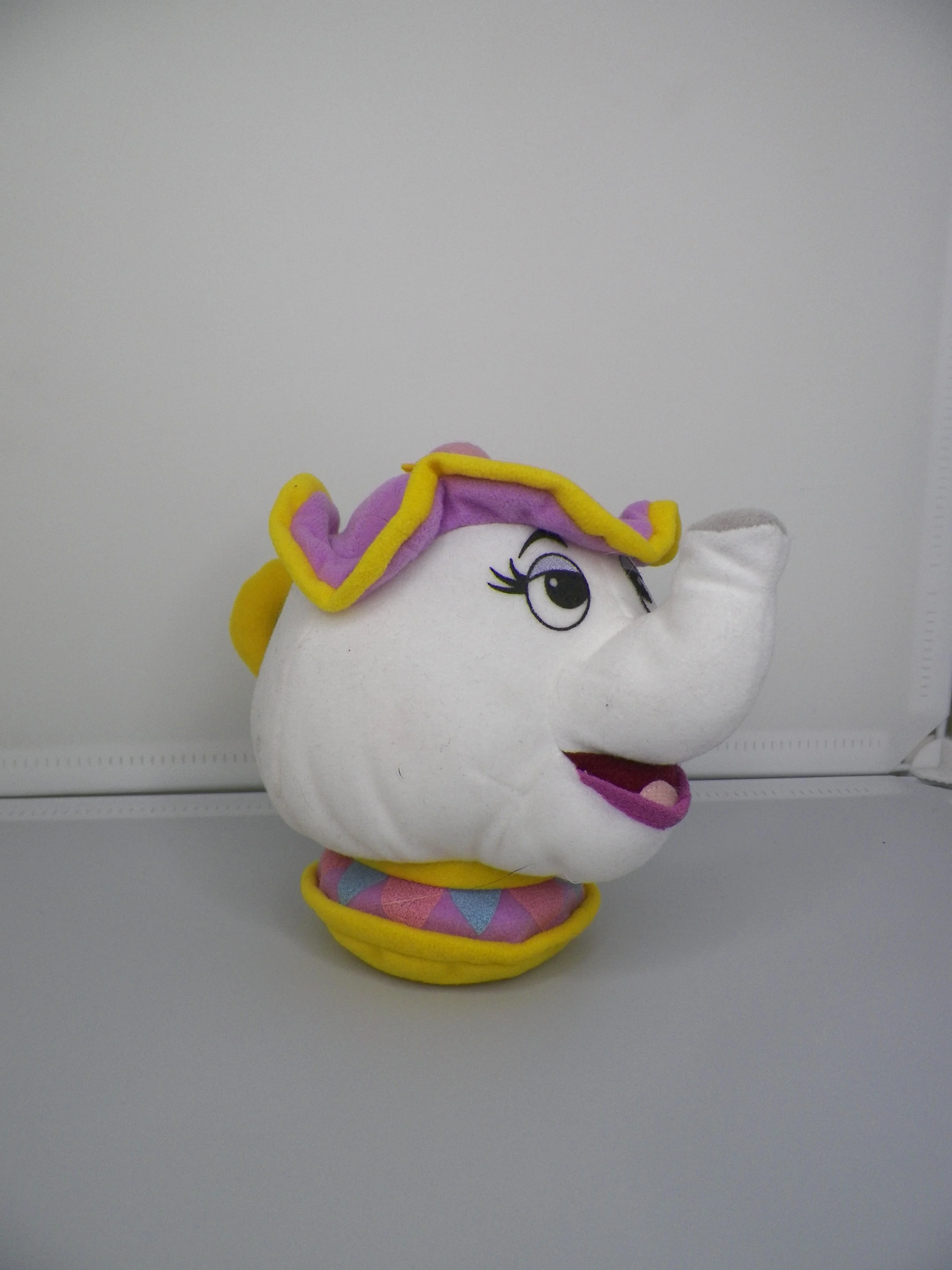 S0641 Miss Pots plush.JPG