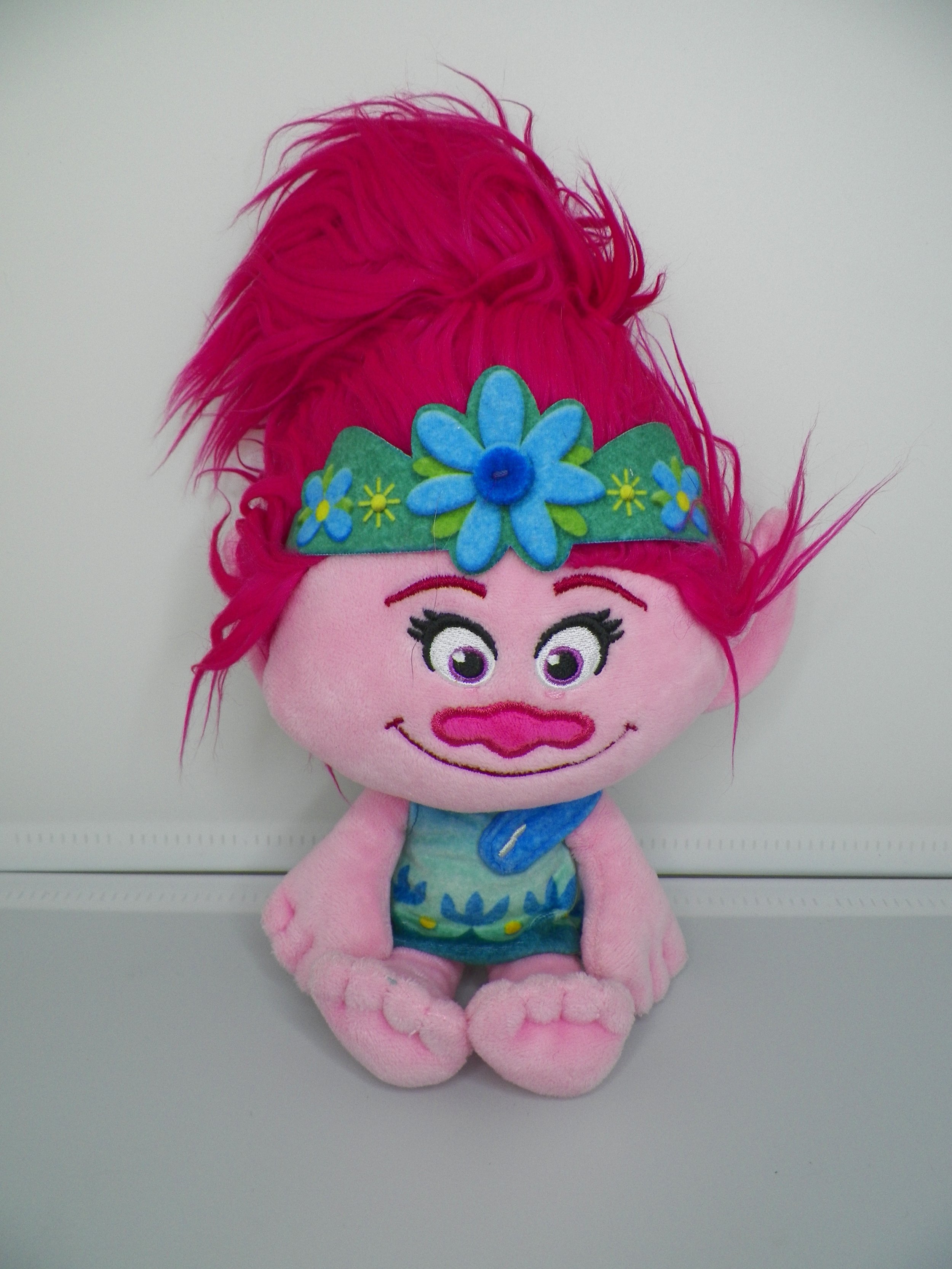 S1025 Trolls Plush.JPG
