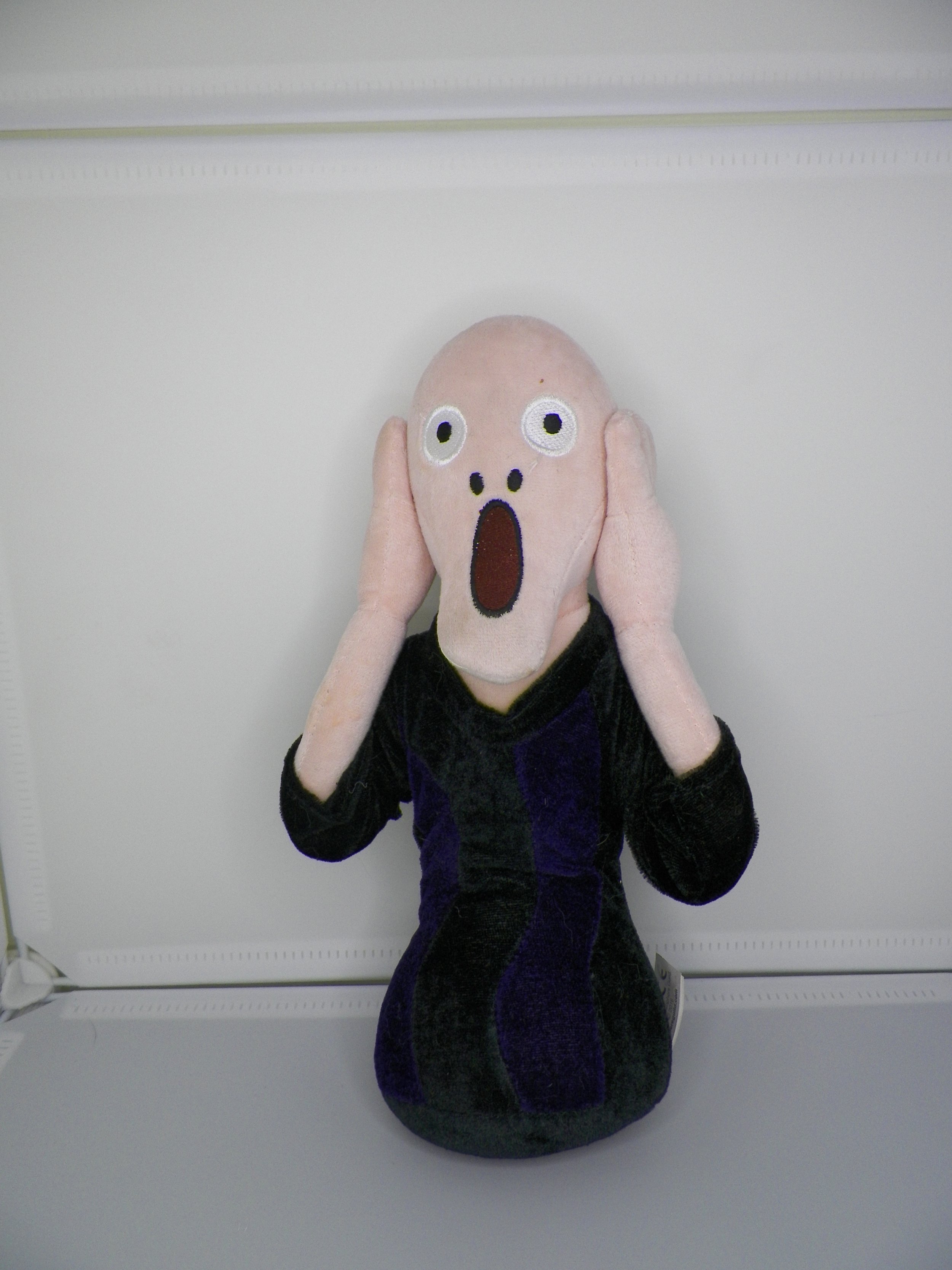 S0639 Scream plush.JPG