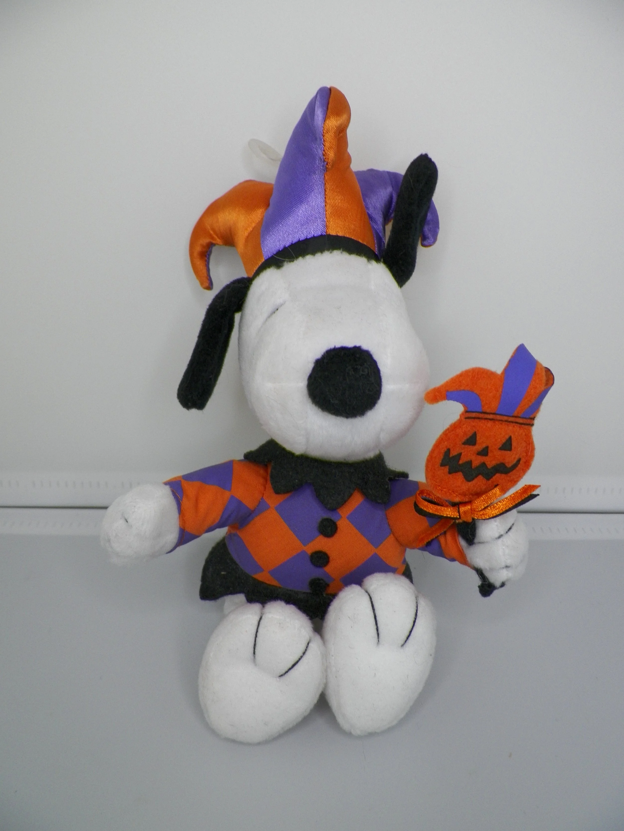 R0965 Snoopy plush.JPG