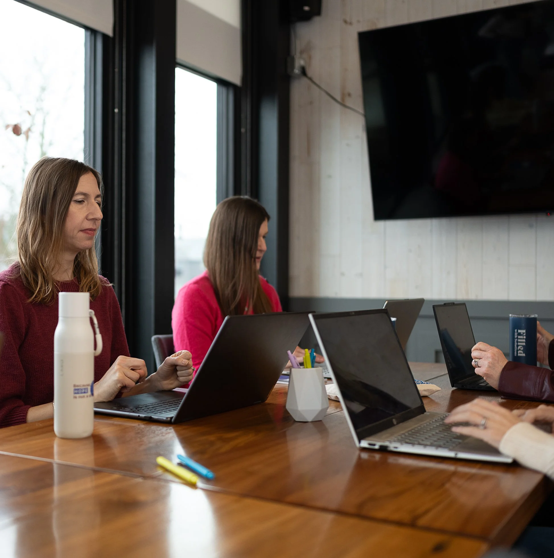 Expert inventory planners supporting a product brand so they have the right amount of inventory