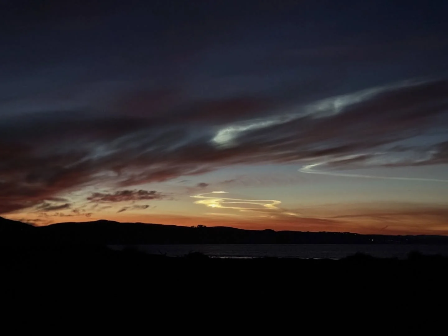 wild skies

#IrisanyaMoon #HeartMagick #LifeIsALoveSpell #OceanDevotion #SelfDevotion