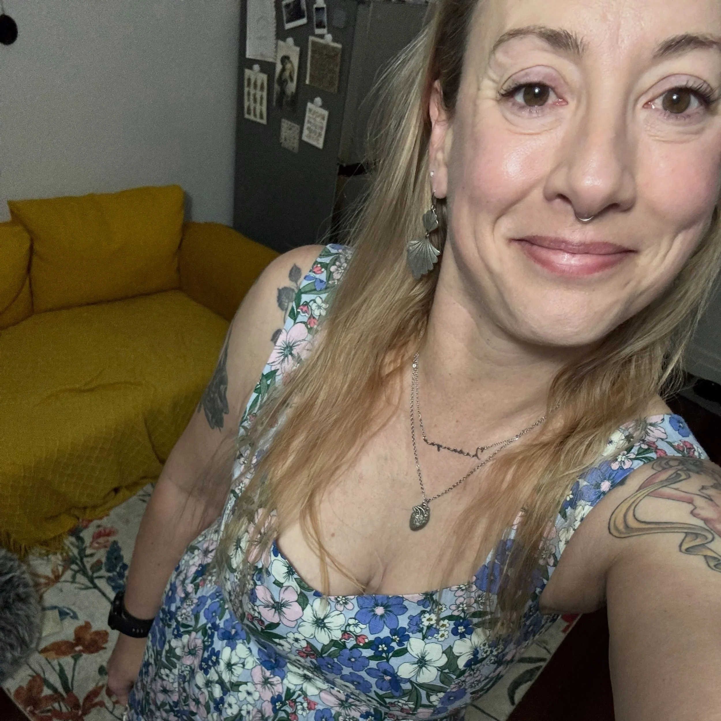me before a 6am presentation recording&hellip;

(may my brain function as well as this mascara&hellip;)

also, wearing my trusty house crocs

#odyssey #presentation #author #writer #greekmythology