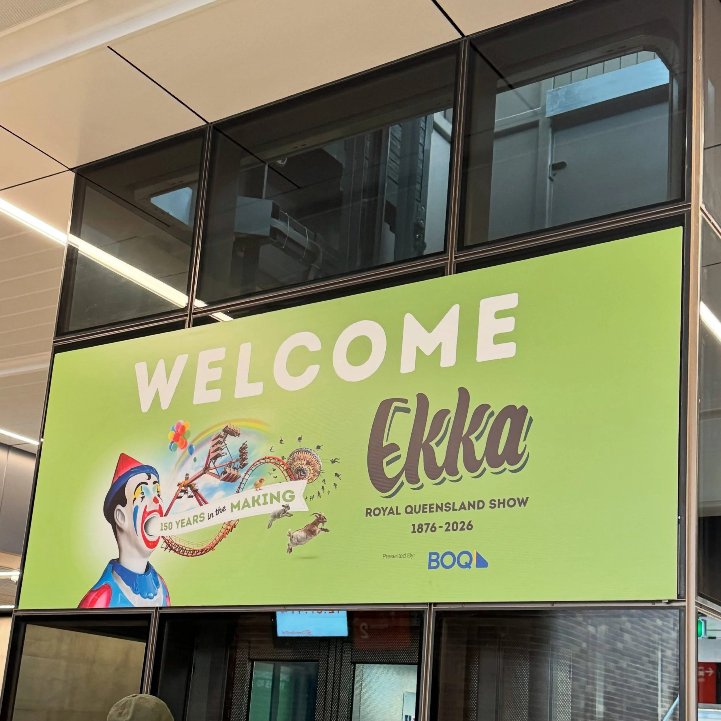 my first @theekka 🍓

a lovely time with friends, animals, fried potatoes, art, flowers, education, music, show bags, strawberries, bush poetry, and sunshine&hellip;

#ekka #theekka #queensland #publicholiday #fun