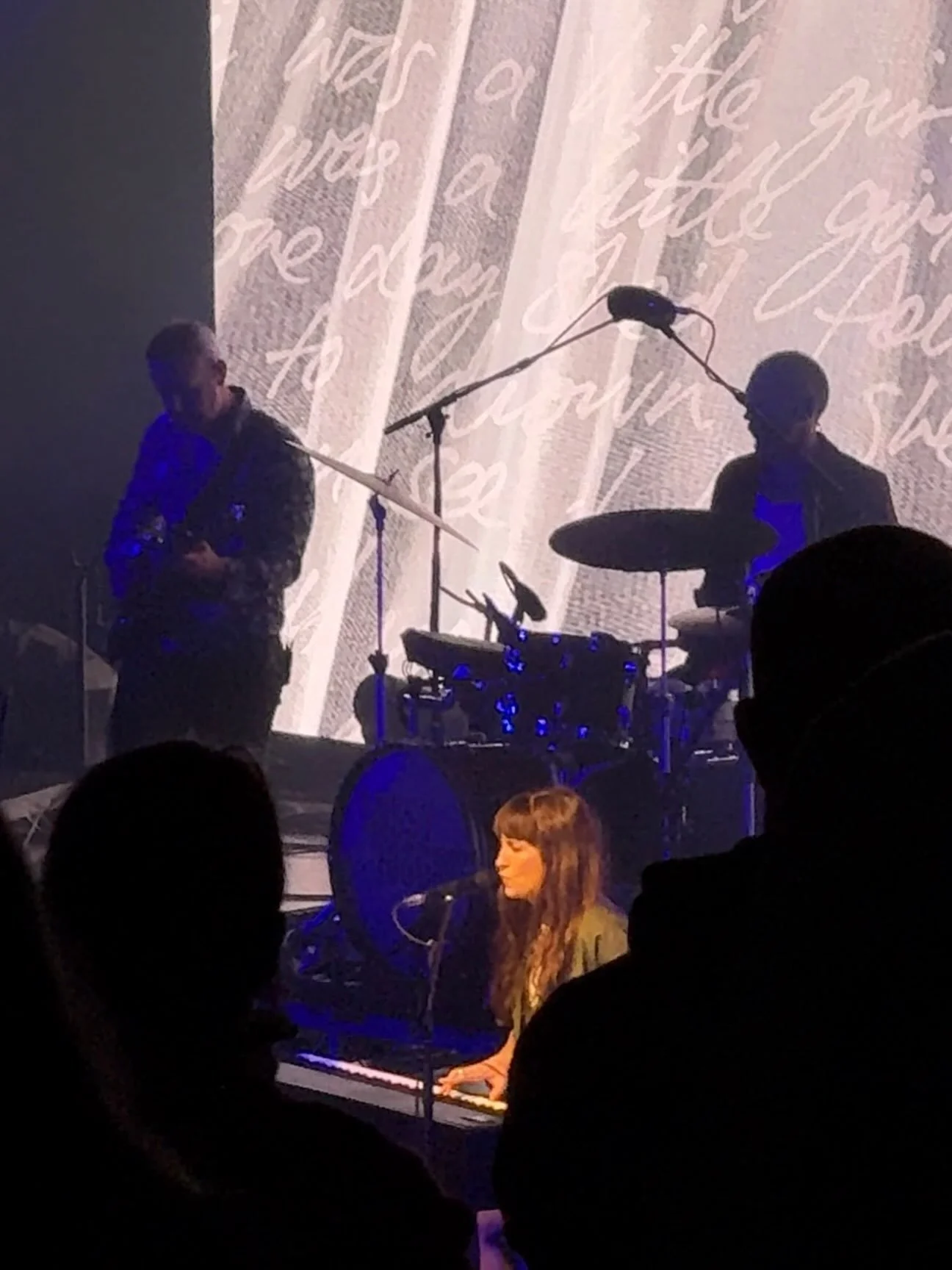 what an amazing night with @missyhigginsmusic 💓

and great opening acts @hazelmeimusic and @jemcassardaley 

#concert #music #lifeisalovespell #nostalgia #heartmagick