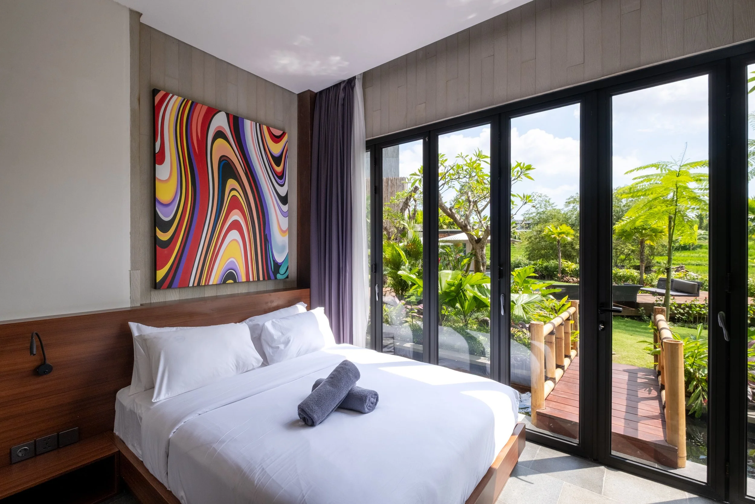 Hibiscus Single Bedroom