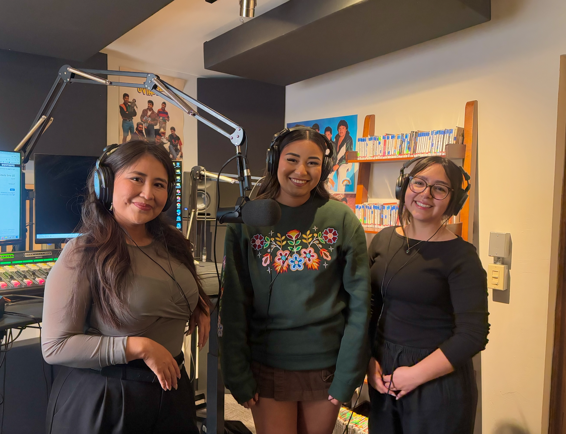 Níhí Lab on local radio!