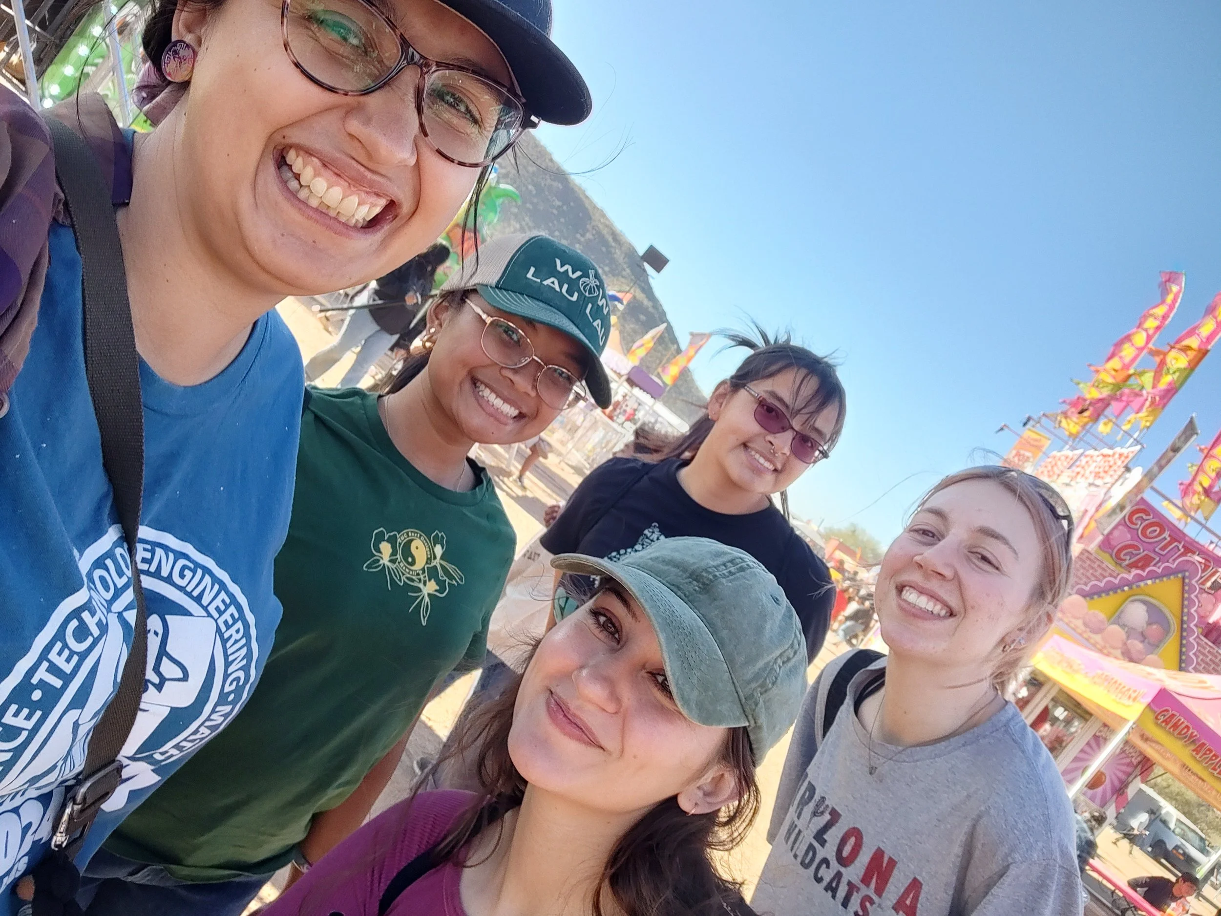 Níhí lab-mates volunteer at the 87th Tohono O’odham Fair