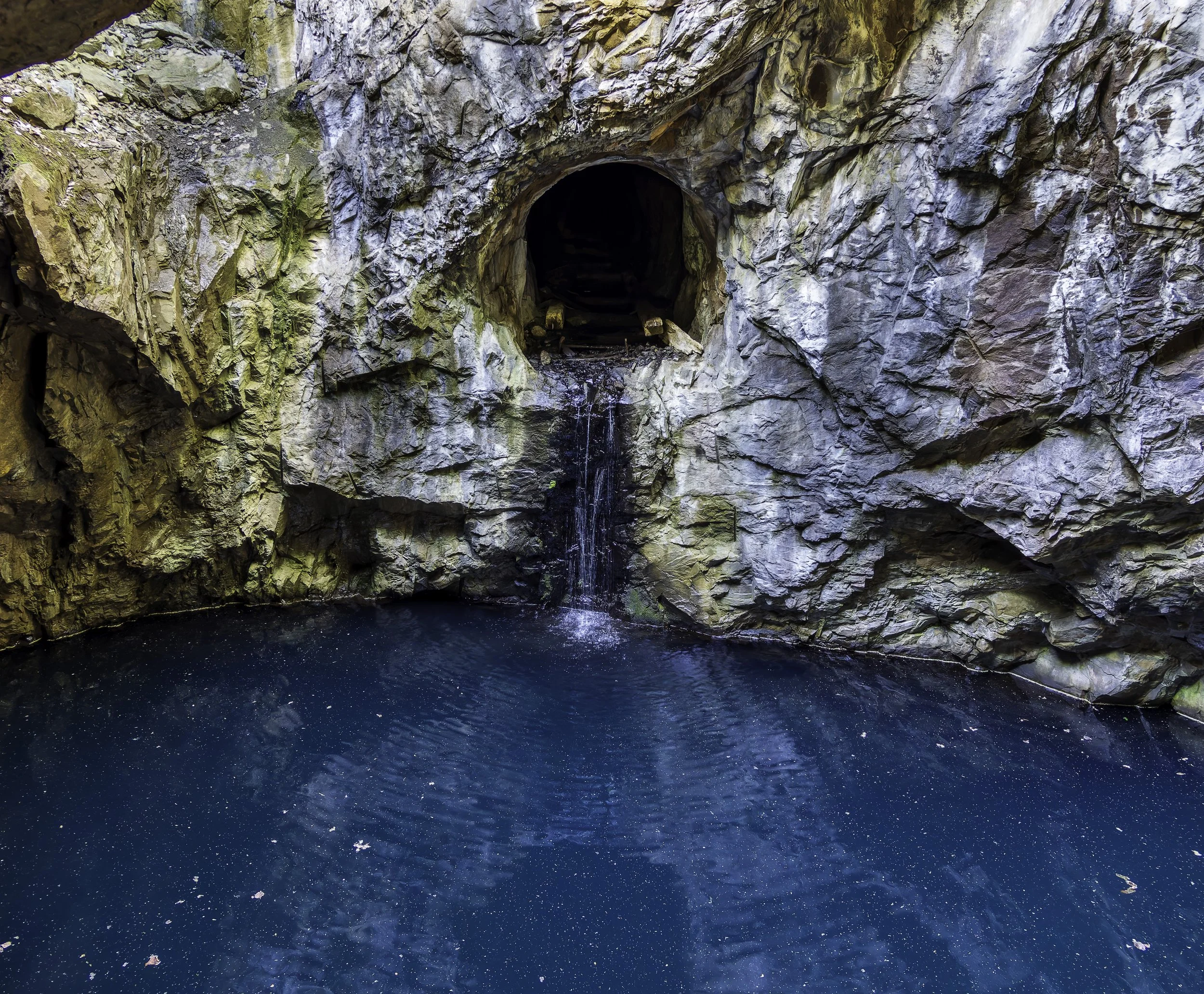 Klackberg Mines – Dramatic nature and “deep” History in Norberg